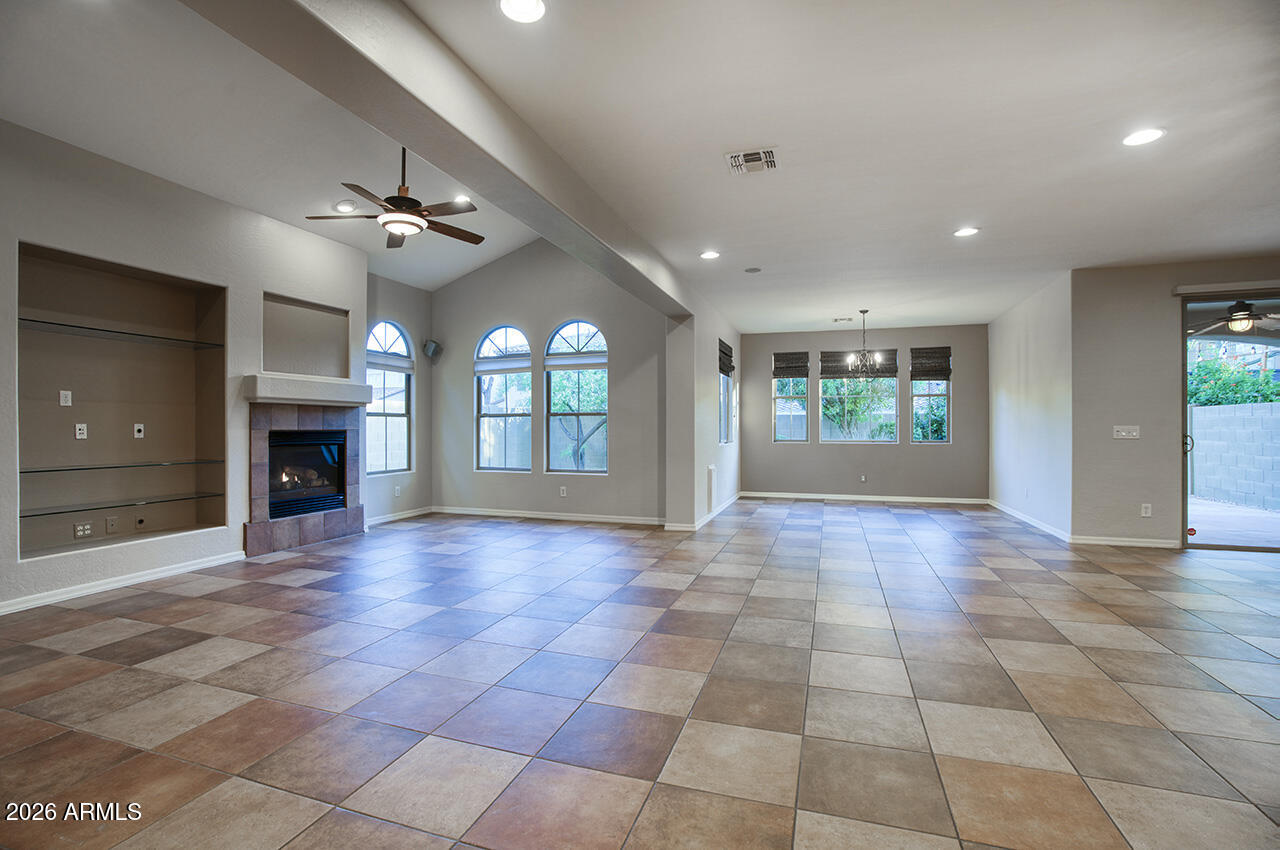 3985 E HUMMINGBIRD Lane