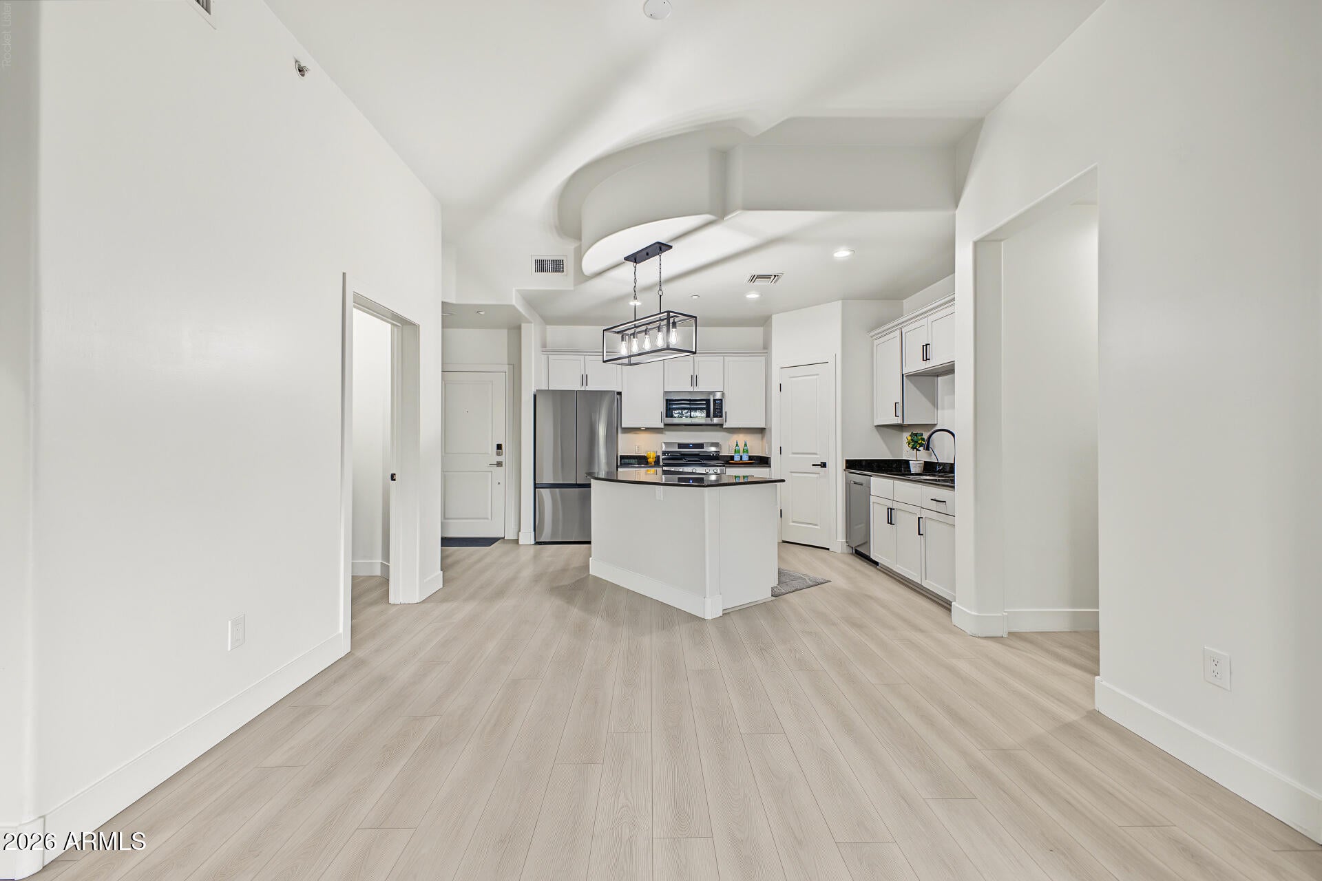 945 E PLAYA DEL NORTE Drive 2007