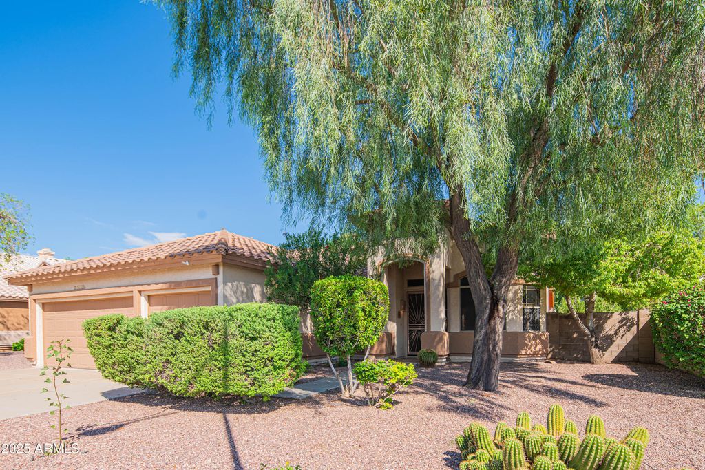 Photo of 21617 N 89th Drive, Peoria, AZ 85382 (MLS # 6924088)