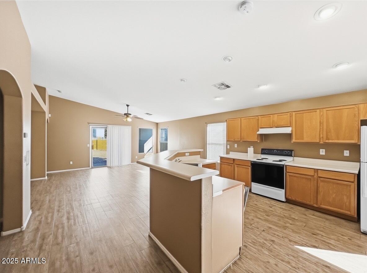 2330 W MALDONADO Road