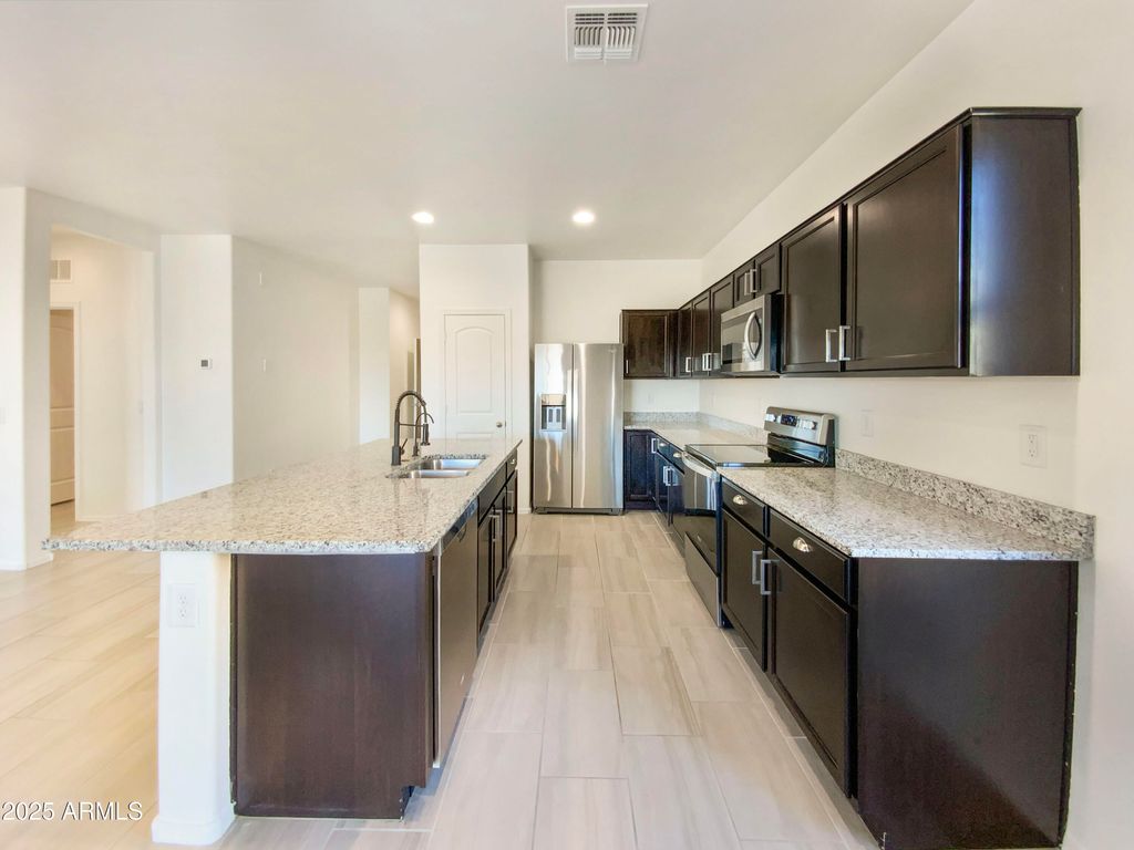 Photo of 1752 N Hubbard Street, Casa Grande, AZ 85122 (MLS # 6957176)