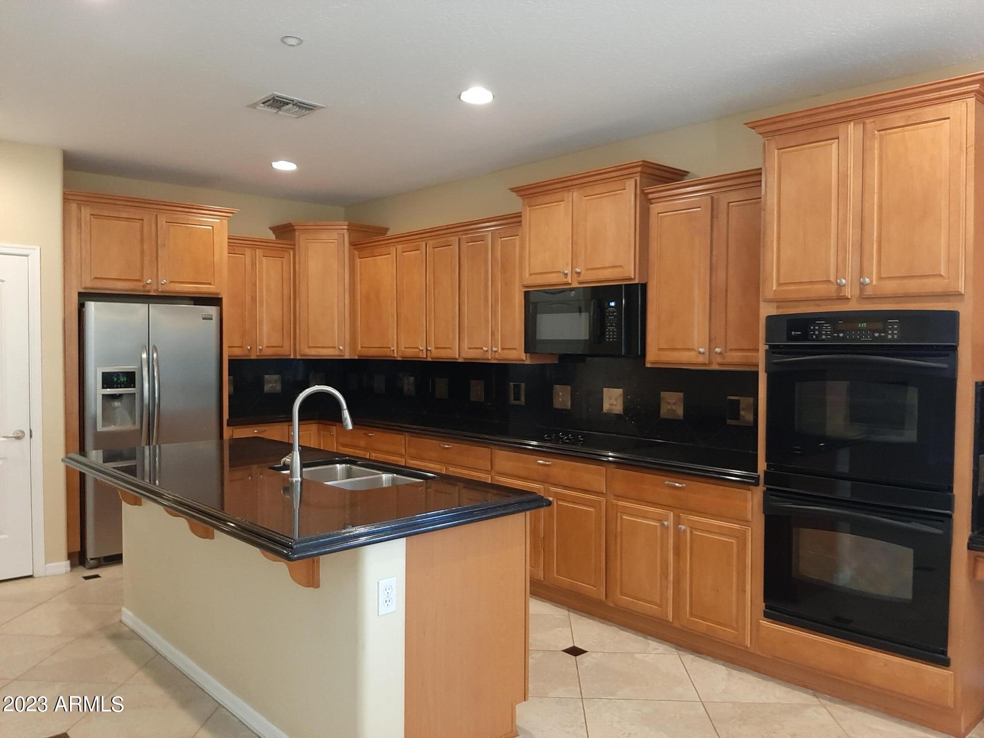 27336 N HIGUERA Drive