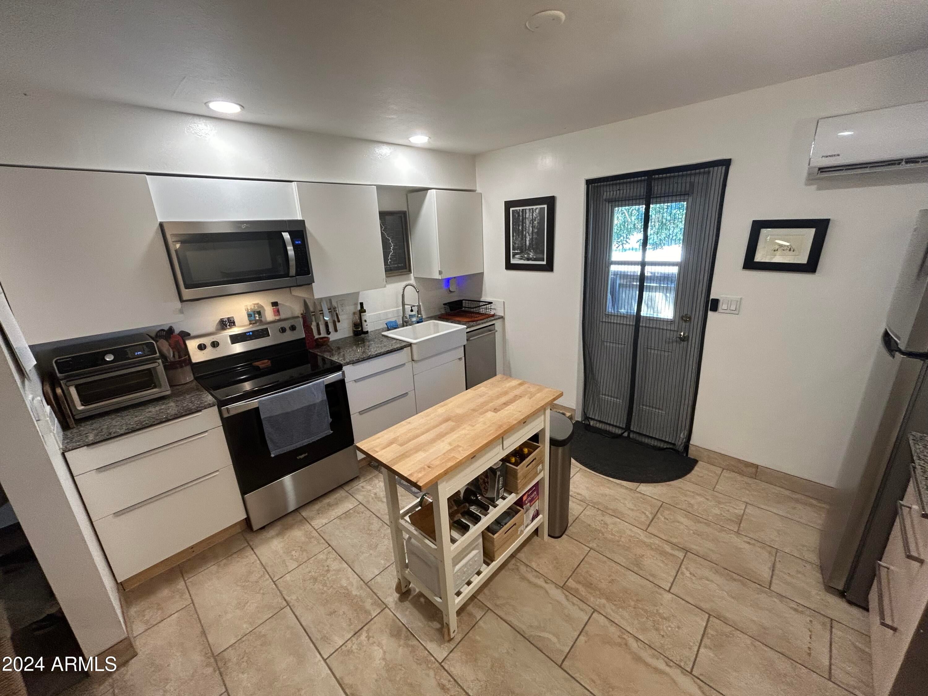 2103 S Granada Drive Apt 8