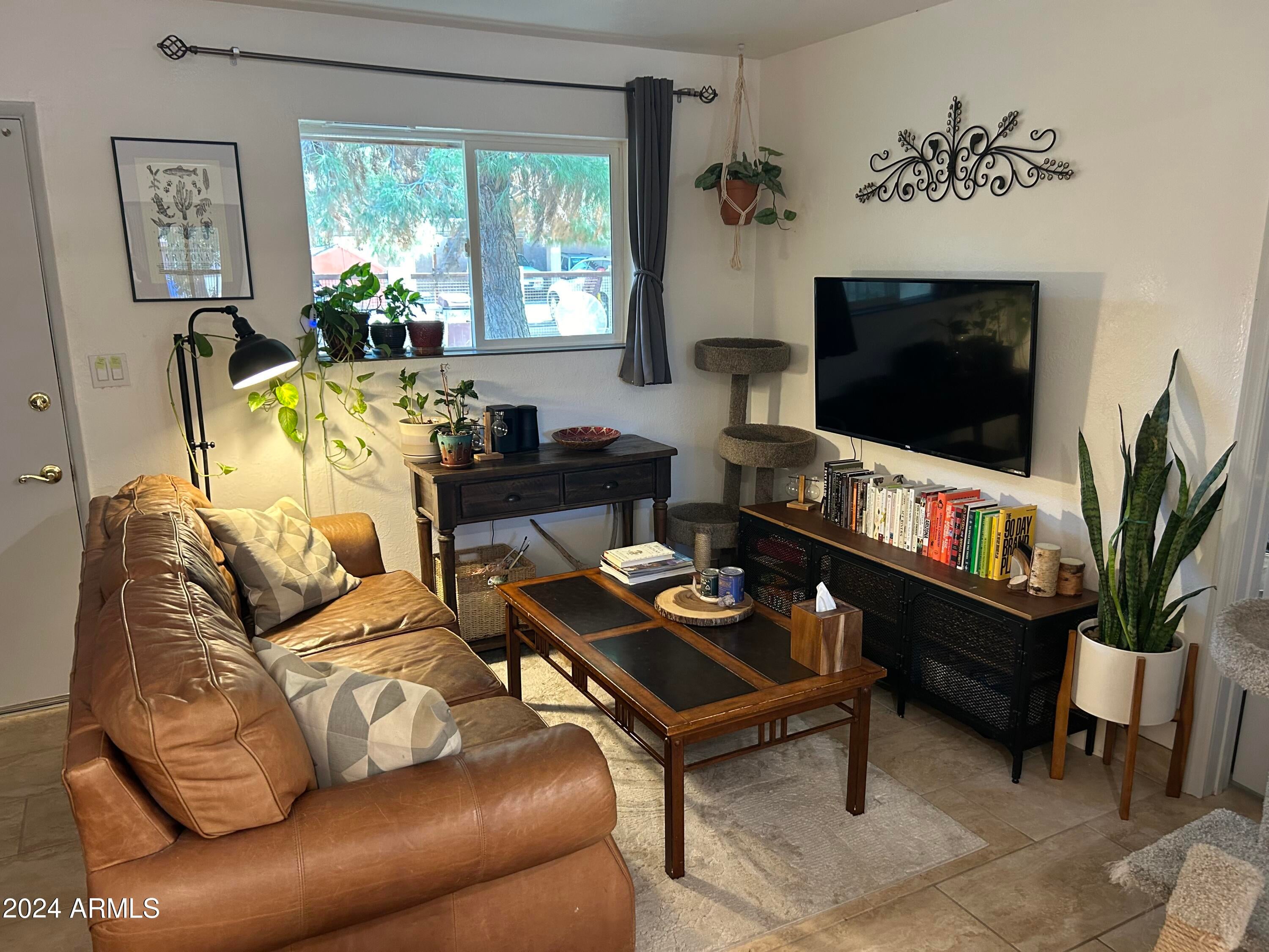 2103 S Granada Drive Apt 8