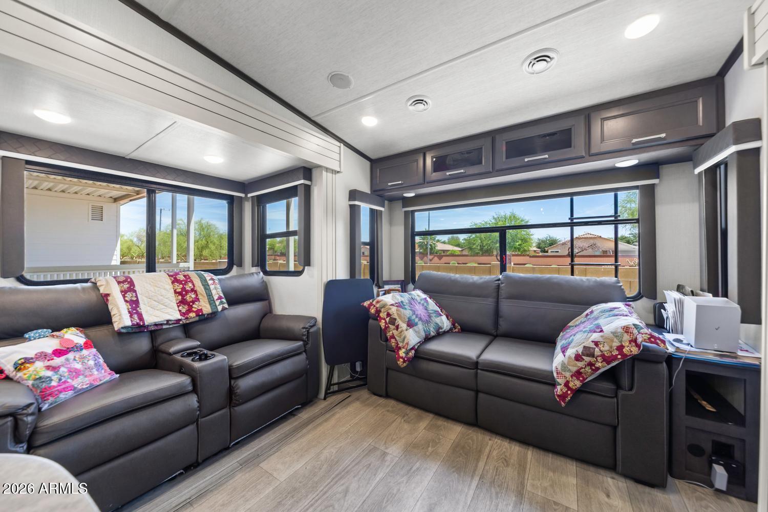 17200 W BELL Road 1042
