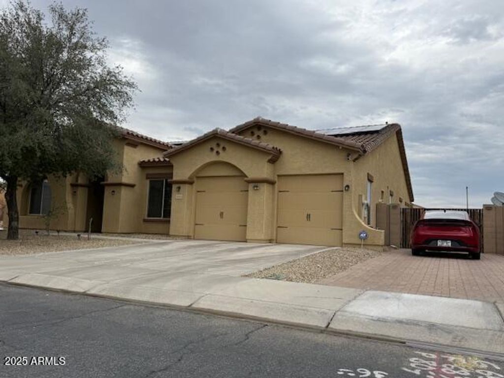 Photo of 16246 W Hualapai Street, Goodyear, AZ 85338 (MLS # 6932315)