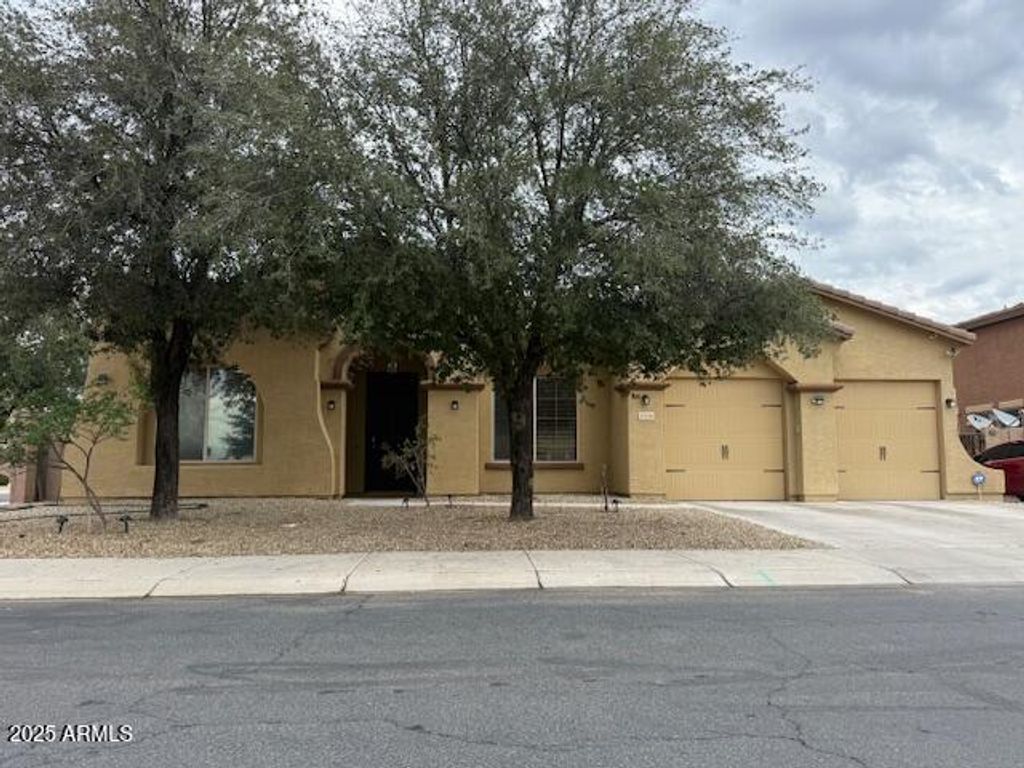 Photo of 16246 W Hualapai Street, Goodyear, AZ 85338 (MLS # 6932315)