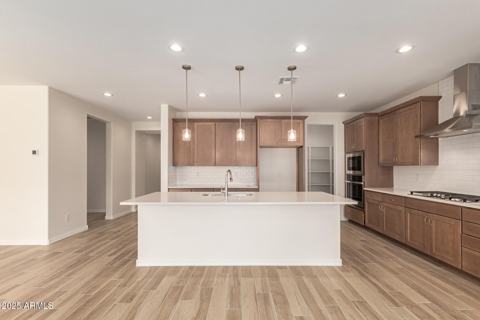 4823 W CAPISTRANO Avenue