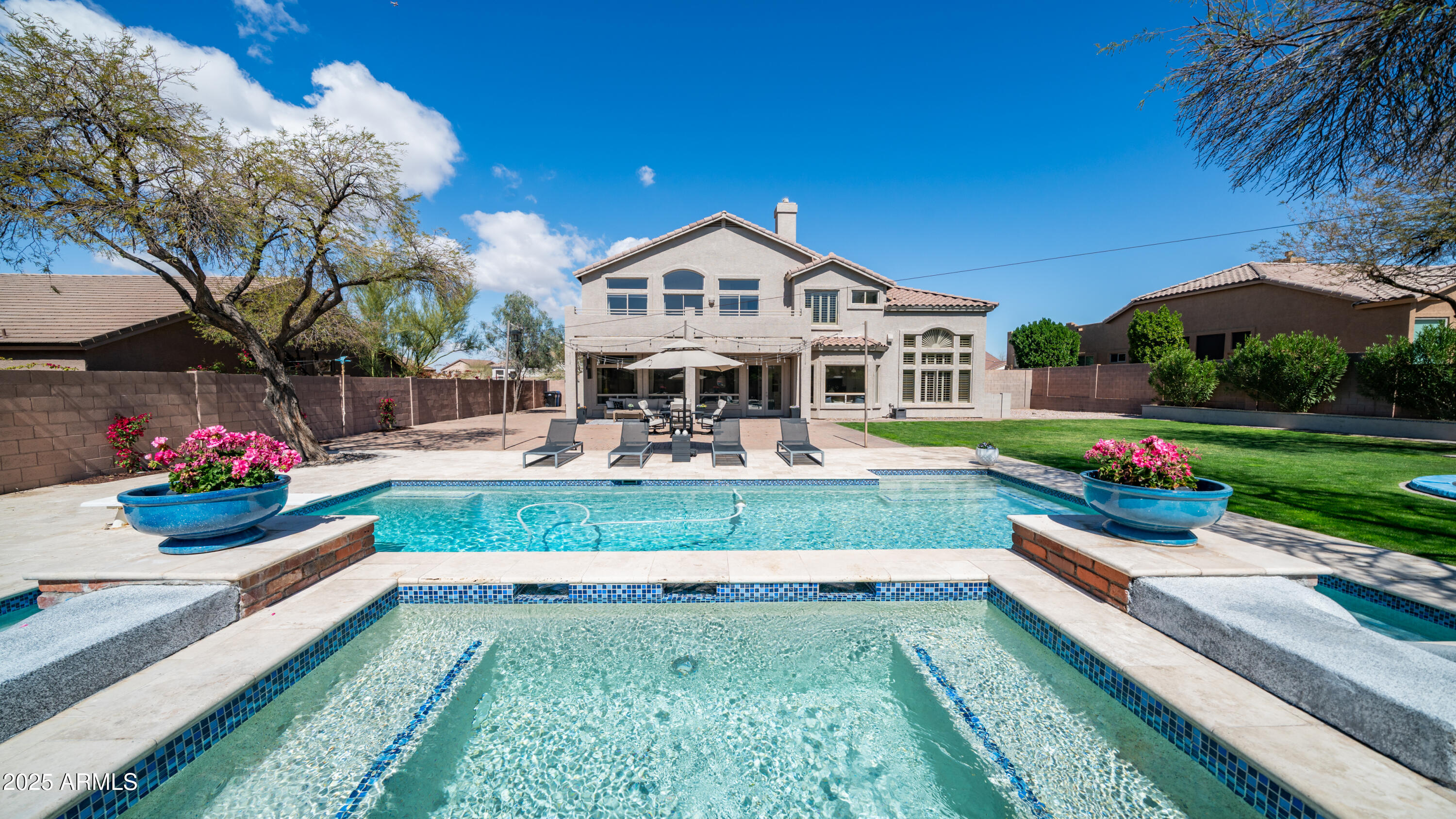 6929 E TRAILRIDGE Circle
