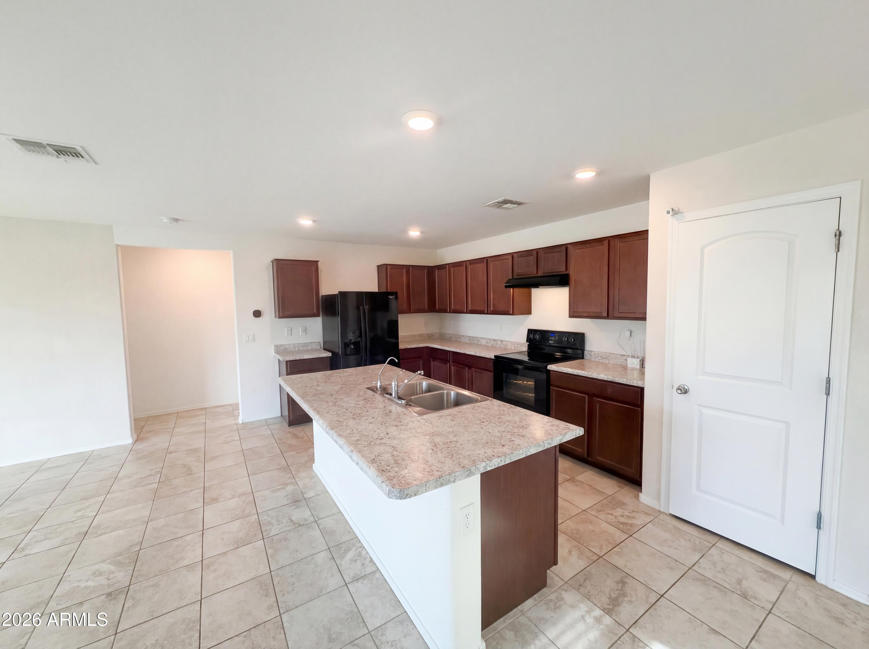 20016 W WASHINGTON Street