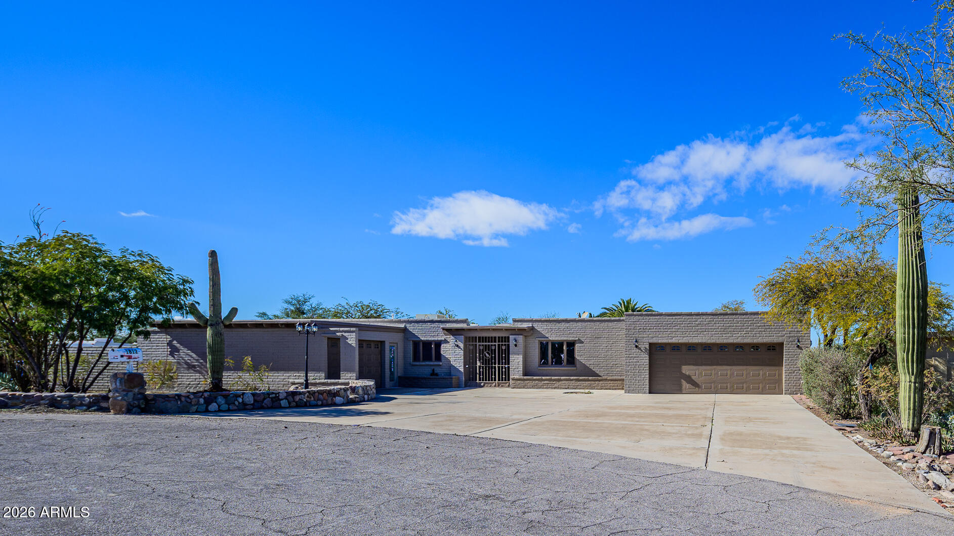 1812 S CARTHAGE Place