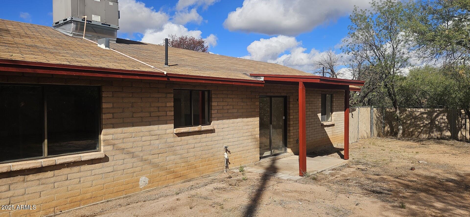 895 VIA ESMERALDA --