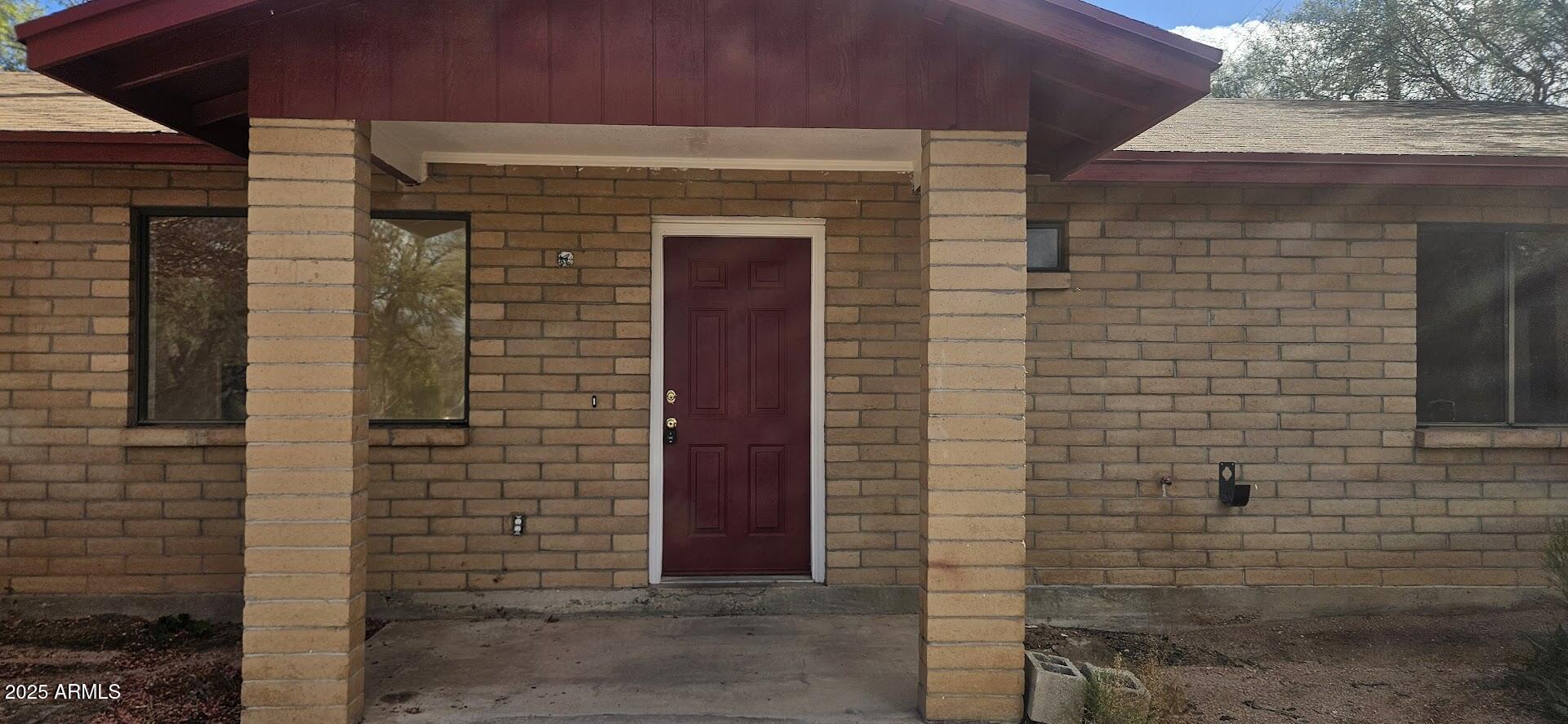 895 VIA ESMERALDA --