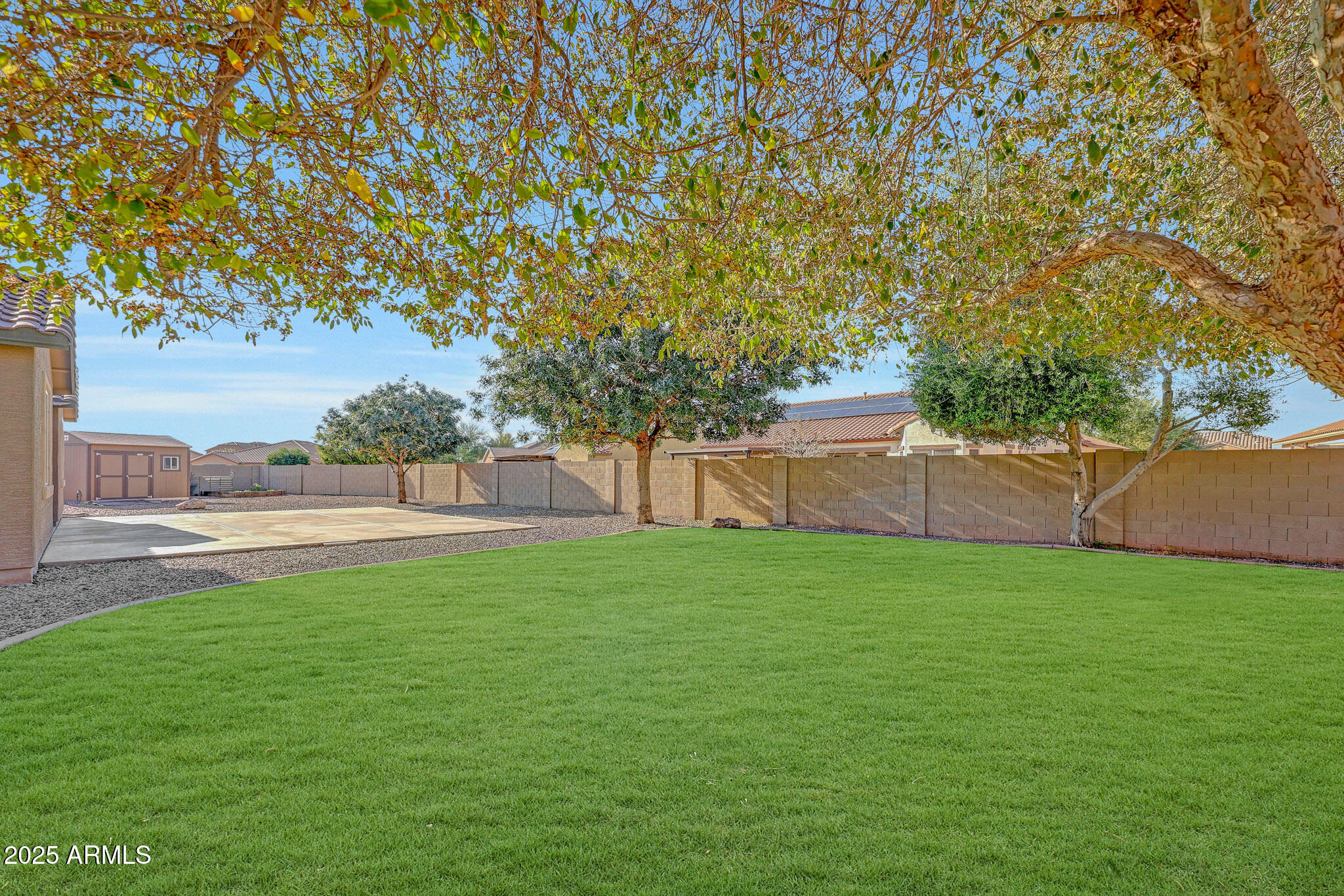 16040 W DESERT FLOWER Drive