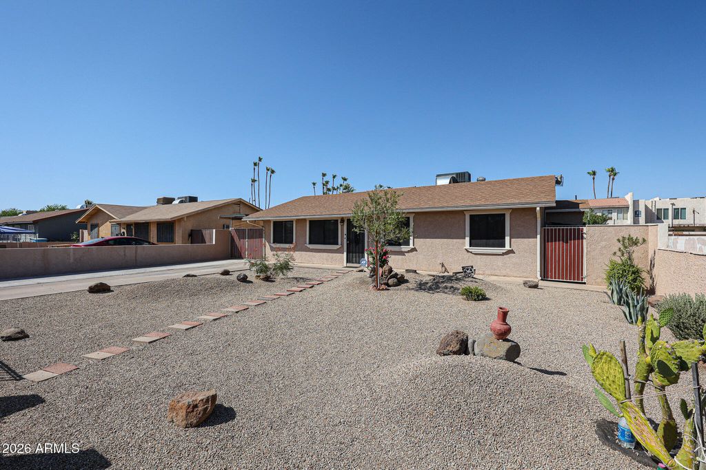 Photo of 4332 W Clarendon Avenue, Phoenix, AZ 85031 (MLS # 7052281)