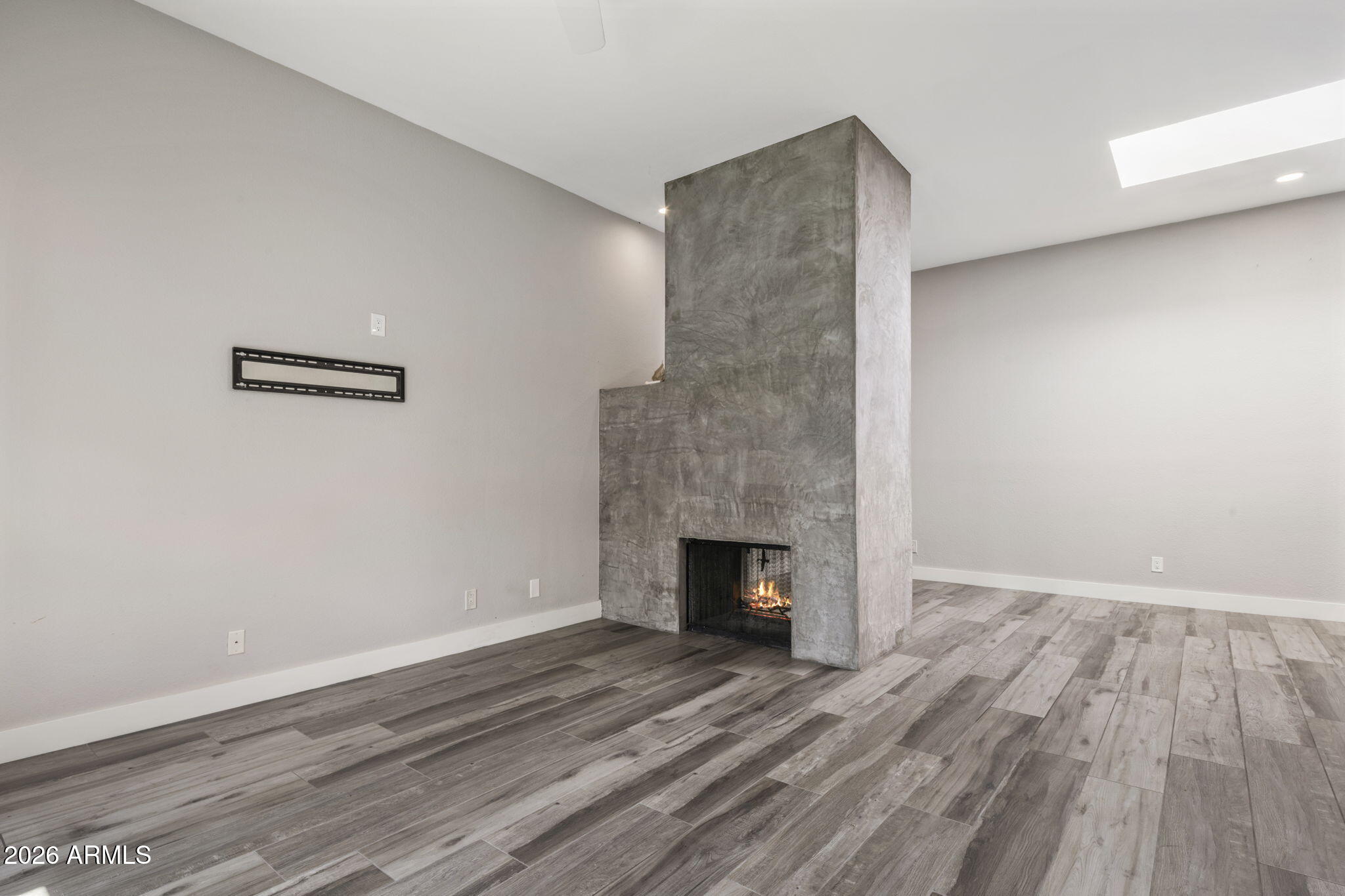 8037 N VIA PALMA --
