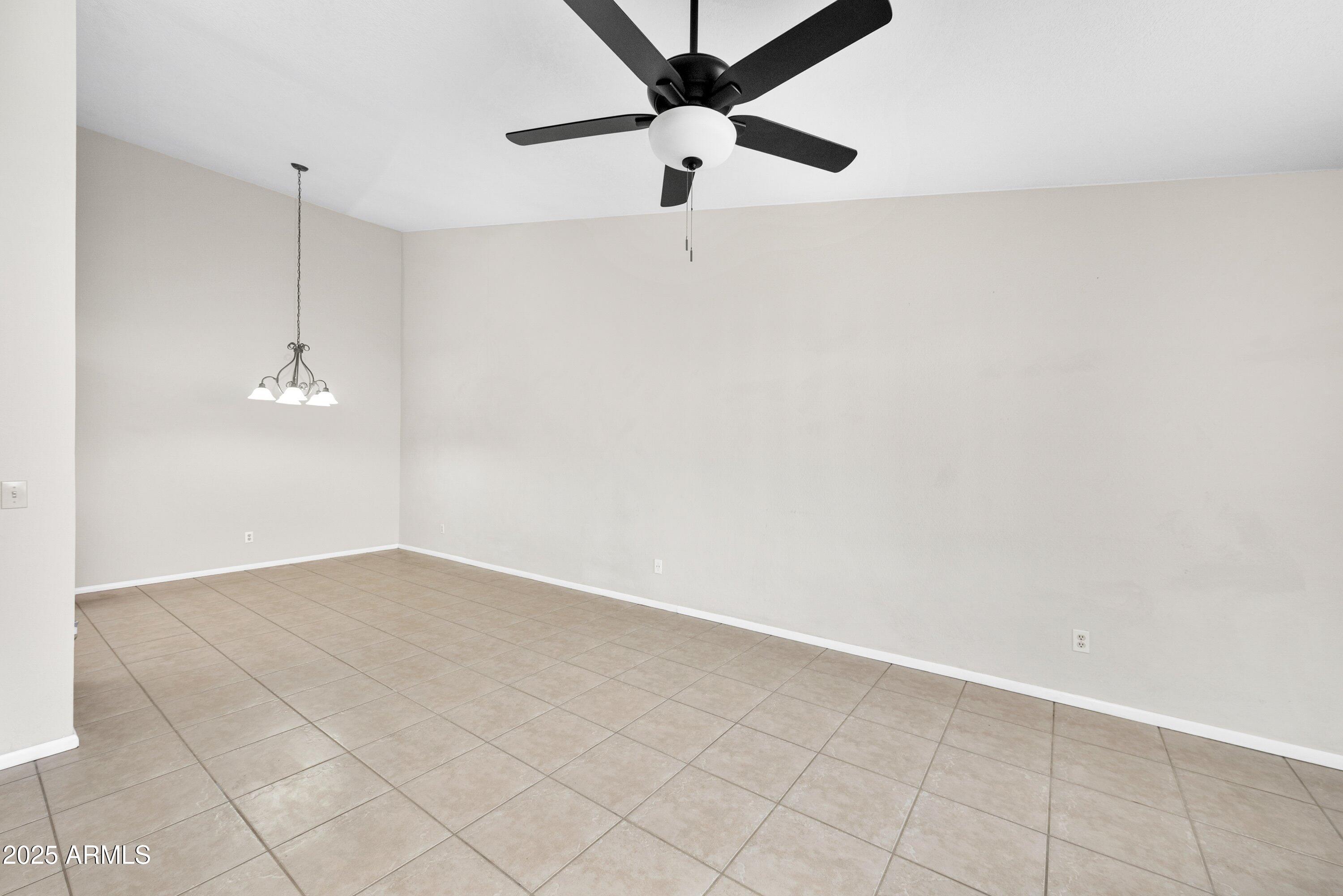 13636 N HAMILTON Drive 102