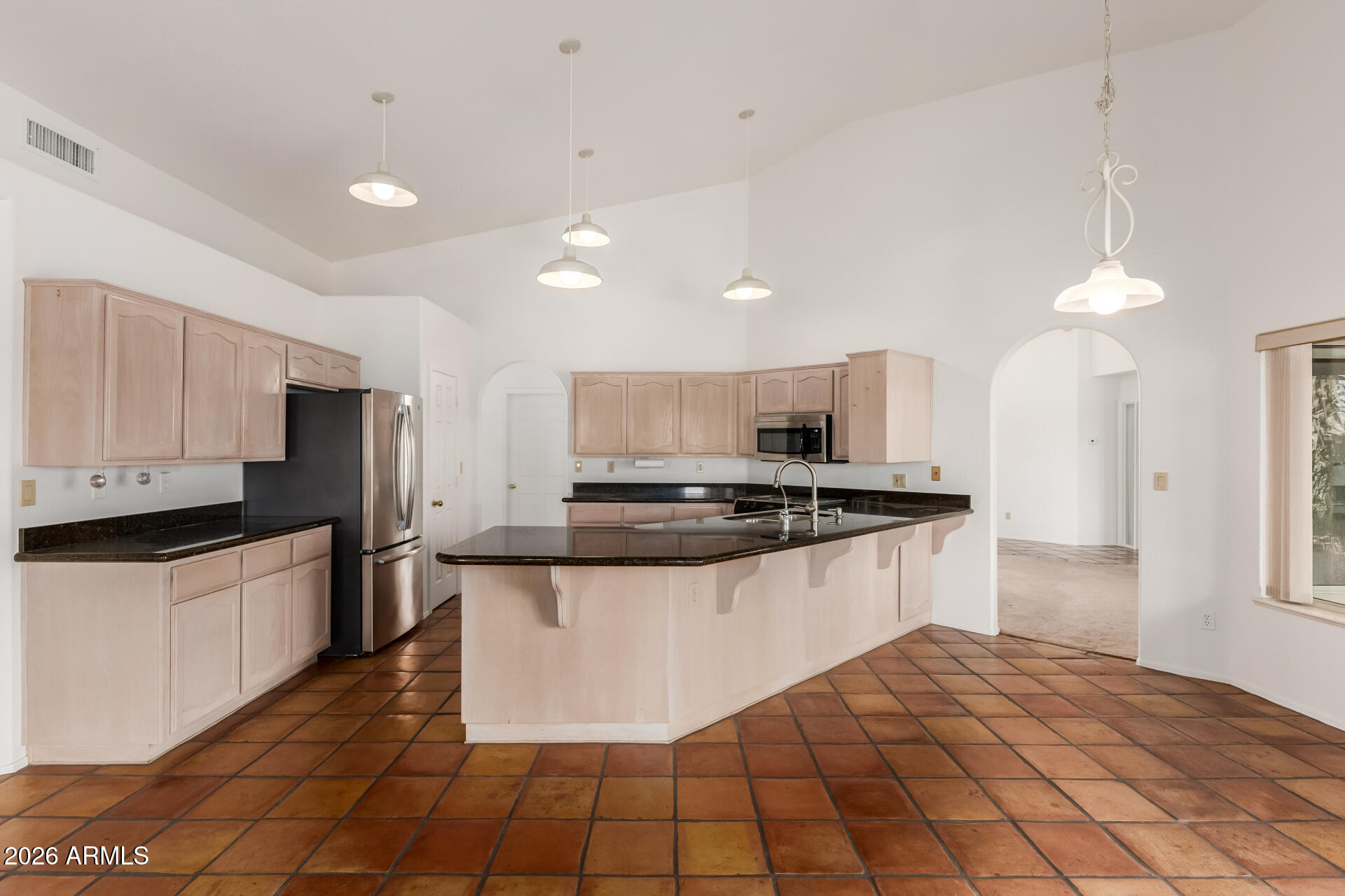 8517 N KILLDEER Place