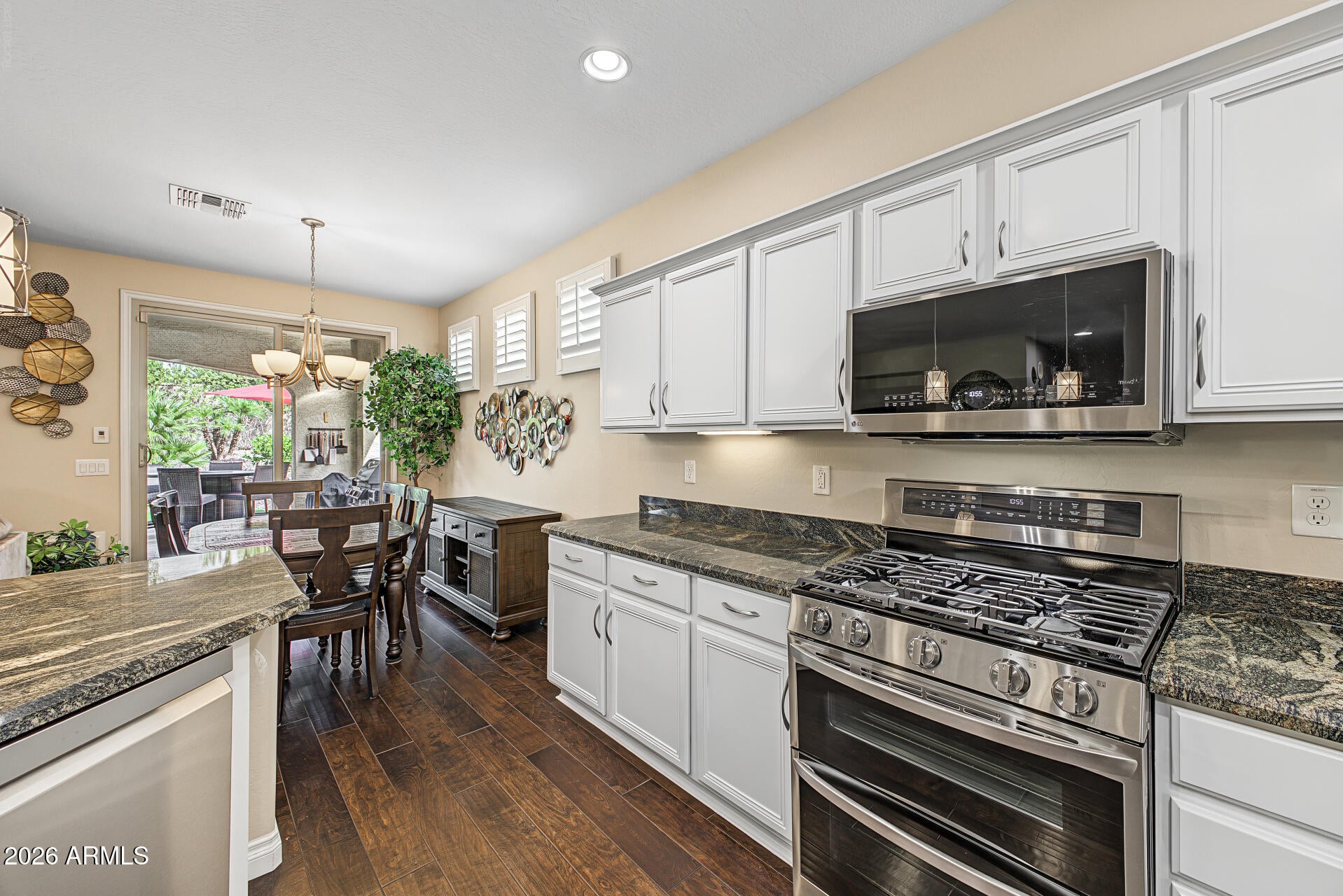 932 E VESPER Trail