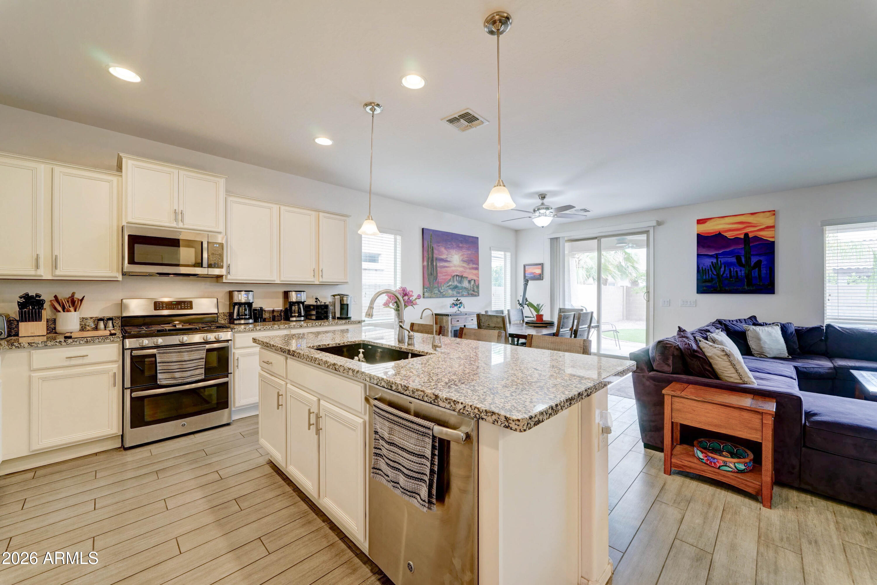 477 E RED MESA Trail