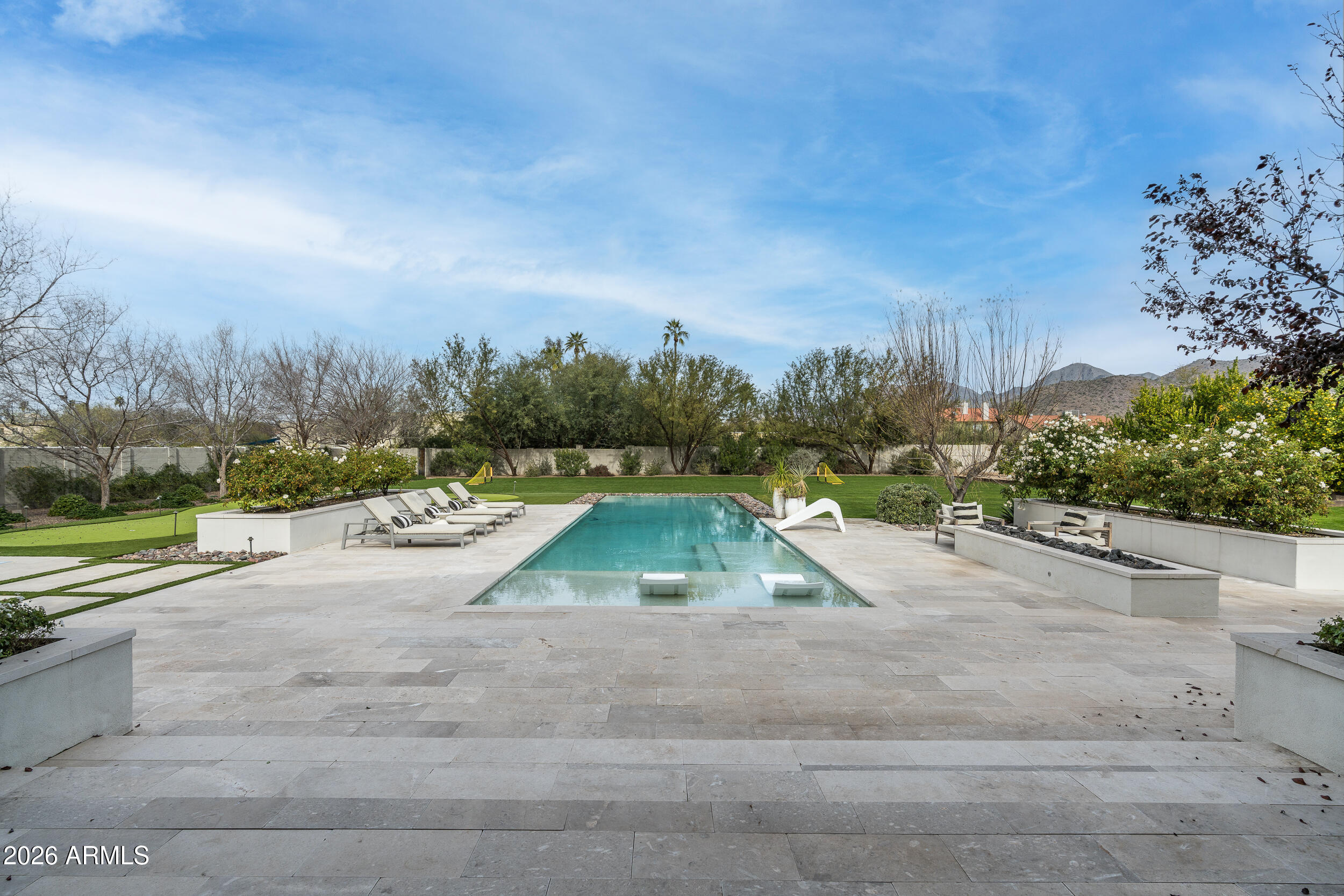 10620 E CHOLLA Street