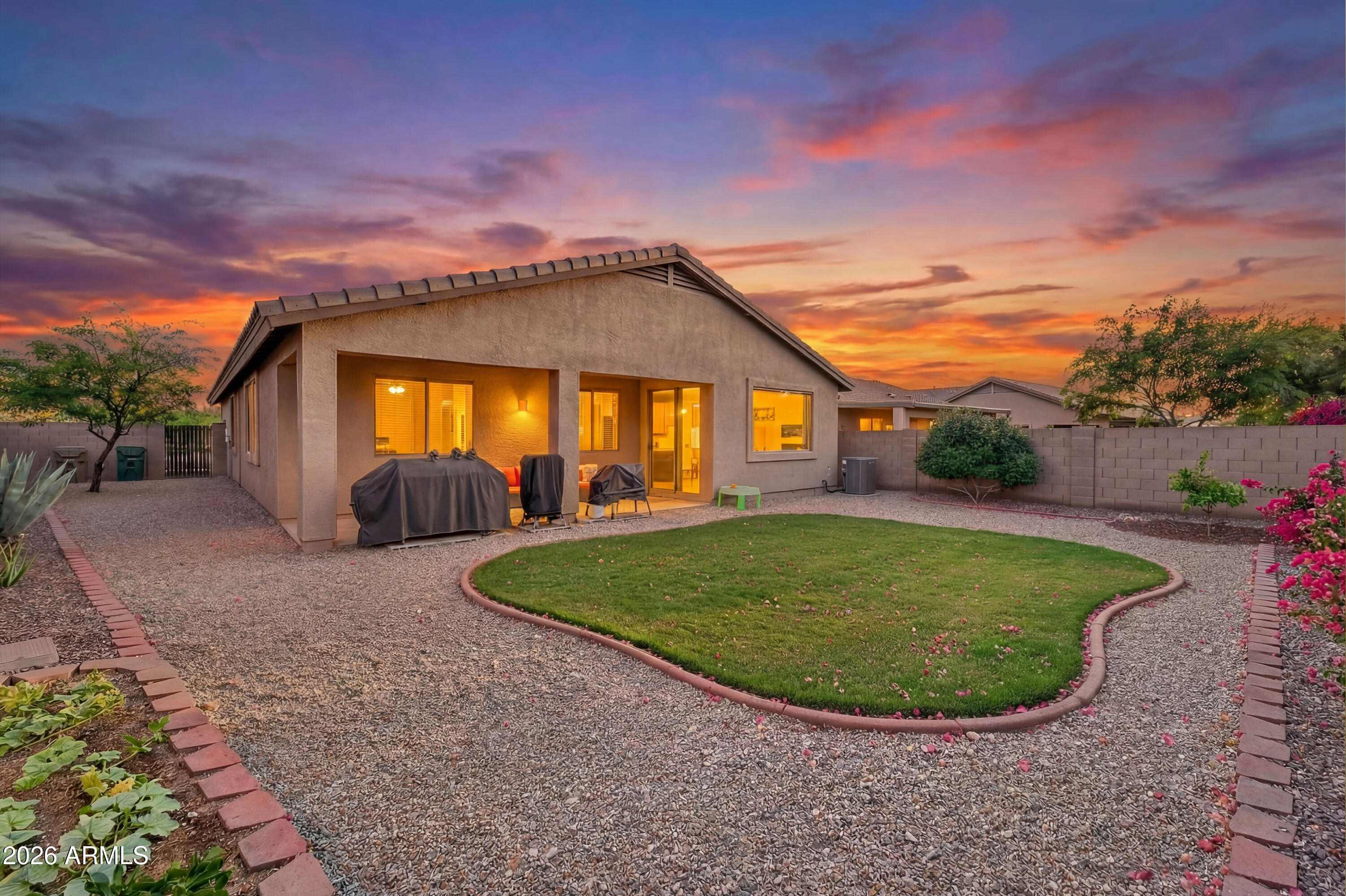 17558 W LAVENDER Lane