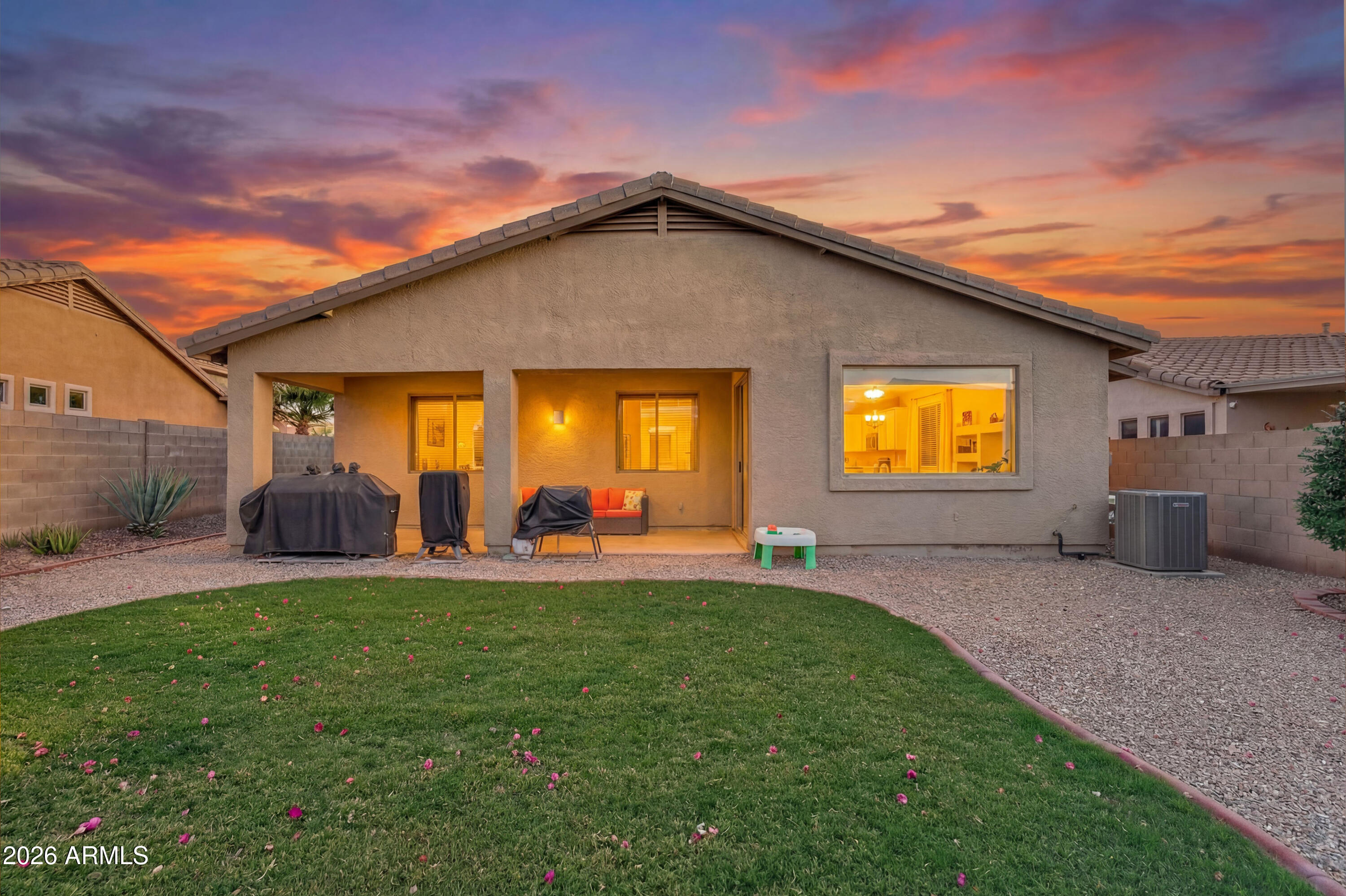 17558 W LAVENDER Lane