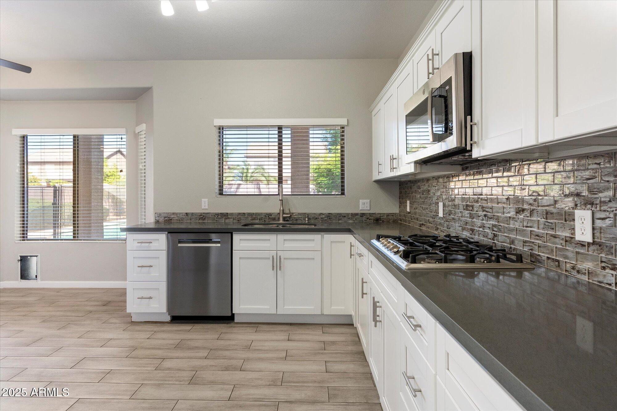 4714 E PRICKLY PEAR Trail