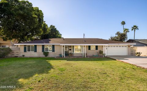 Photo of 3421 E Camelback Road, Phoenix, AZ 85018 (MLS # 6967918)