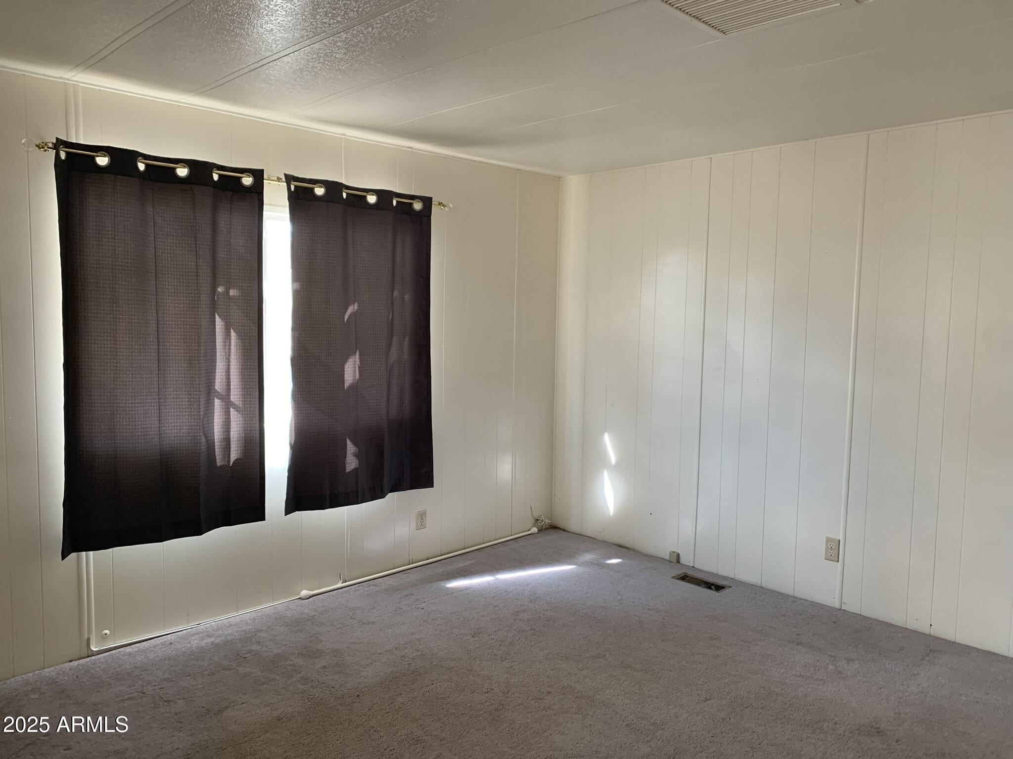 9126 N MONTIE Avenue