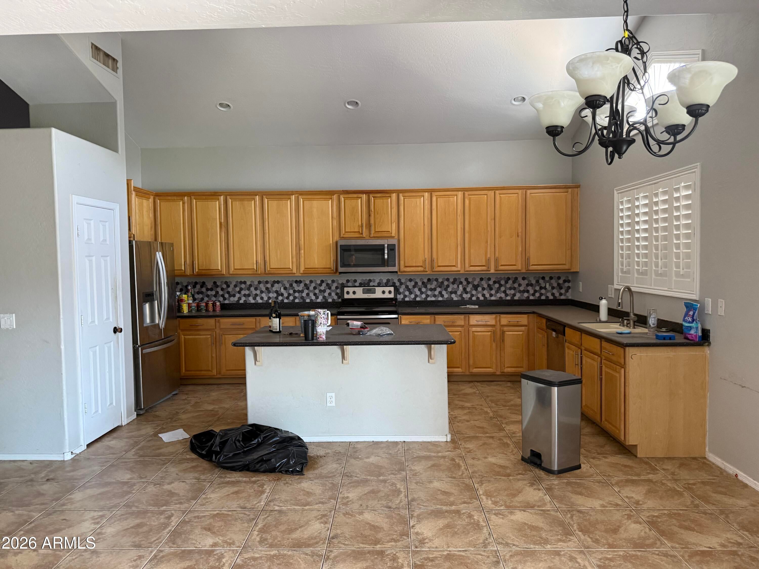 631 W RATTLESNAKE Place