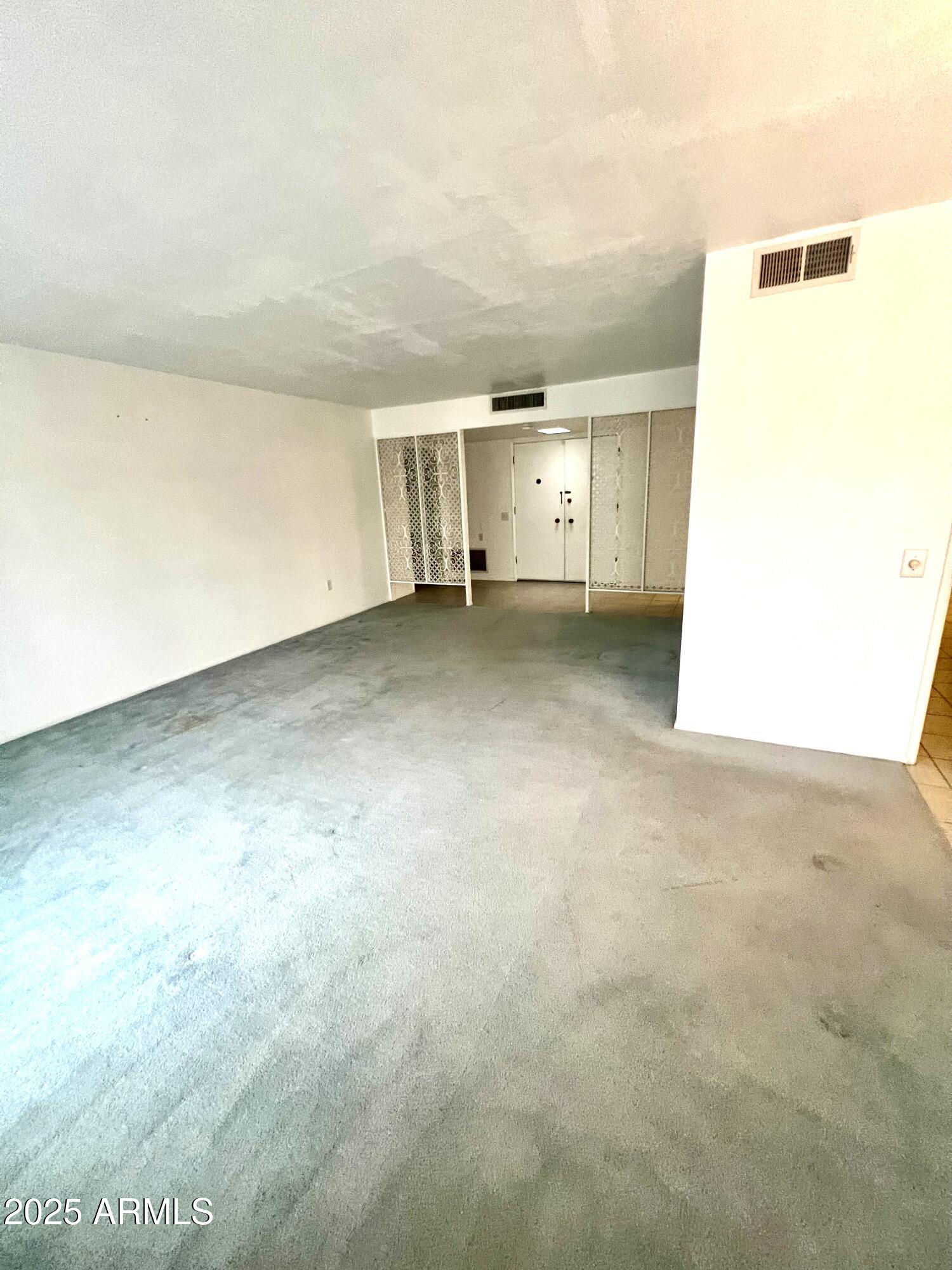 10014 W OAK RIDGE Drive