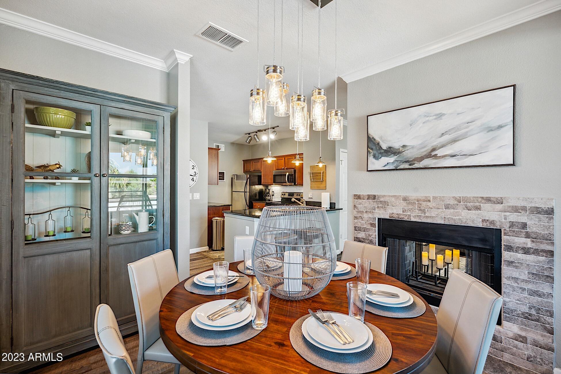 7009 E ACOMA Drive 2121