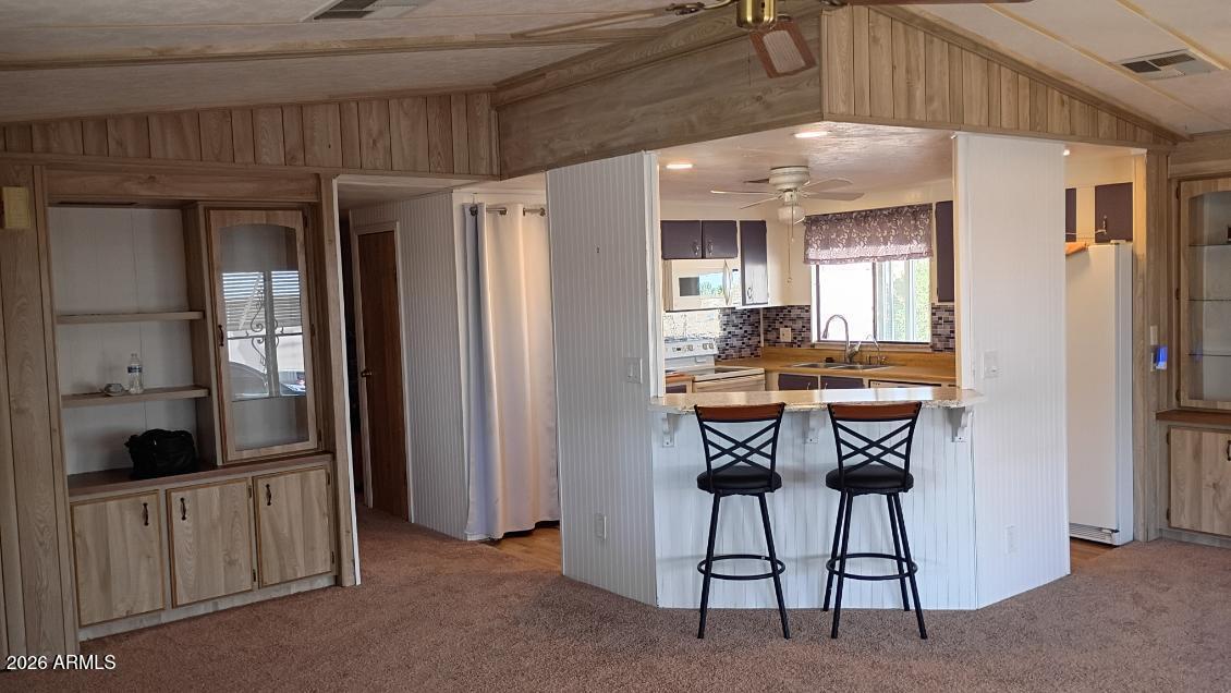 9427 E UNIVERSITY Drive 80