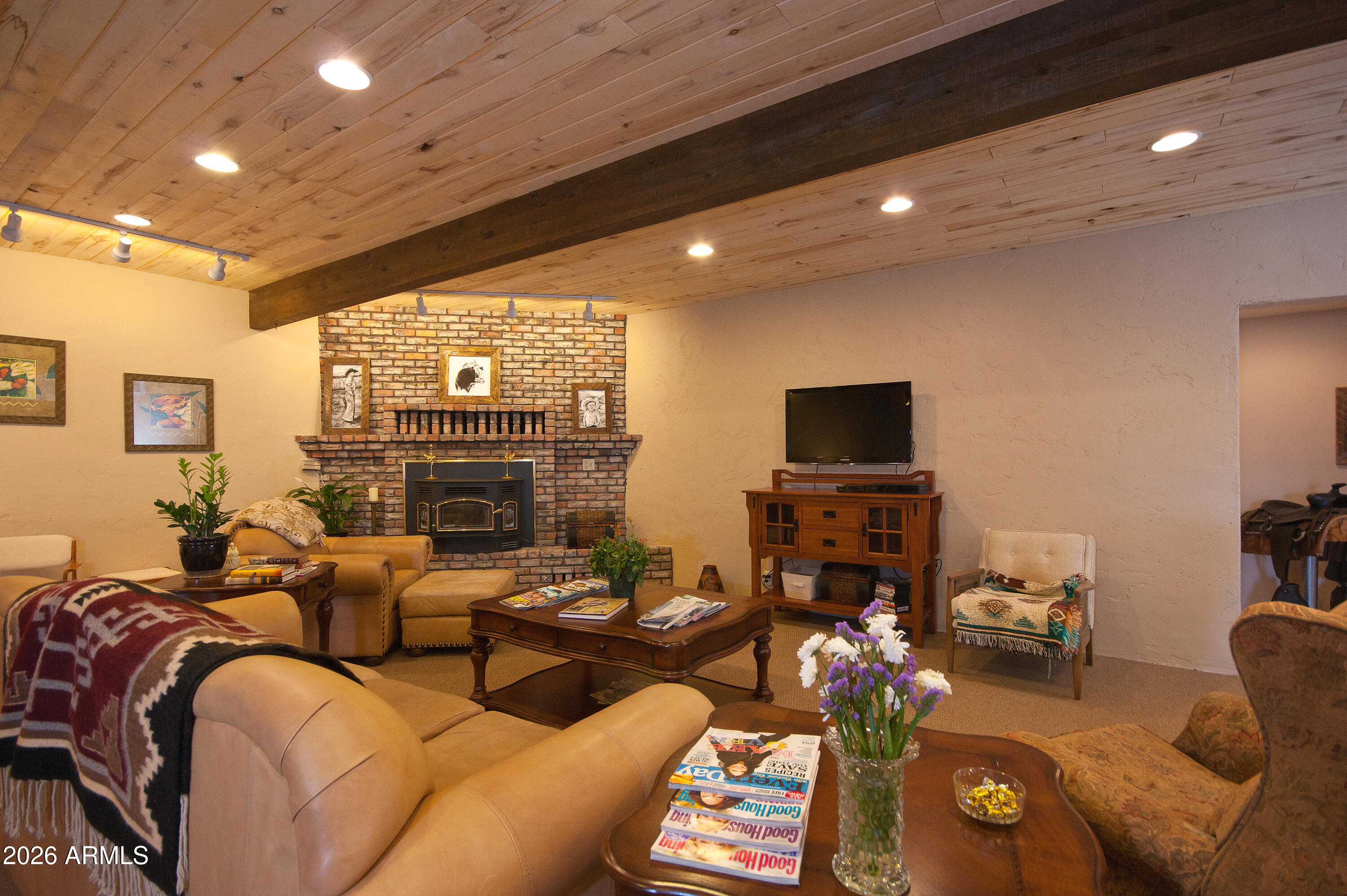Under 5 Acres - Residential