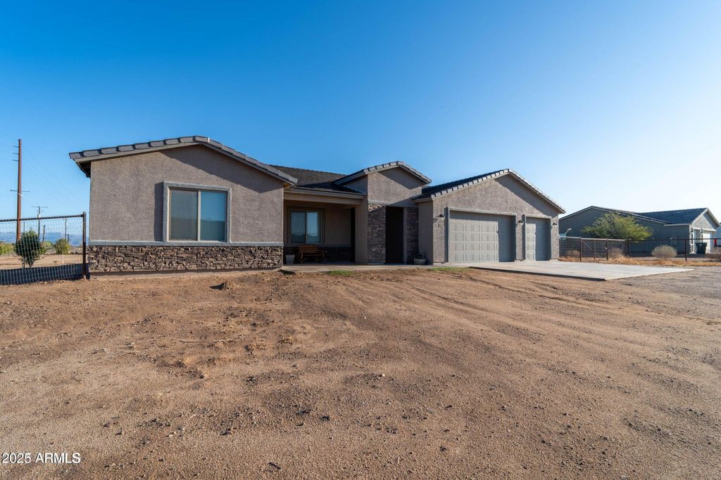 Photo of 21032 W Shasta Street, Buckeye, AZ 85326 (MLS # 6919679)