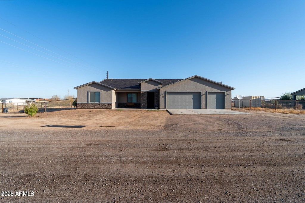 Photo of 21032 W Shasta Street, Buckeye, AZ 85326 (MLS # 6919679)