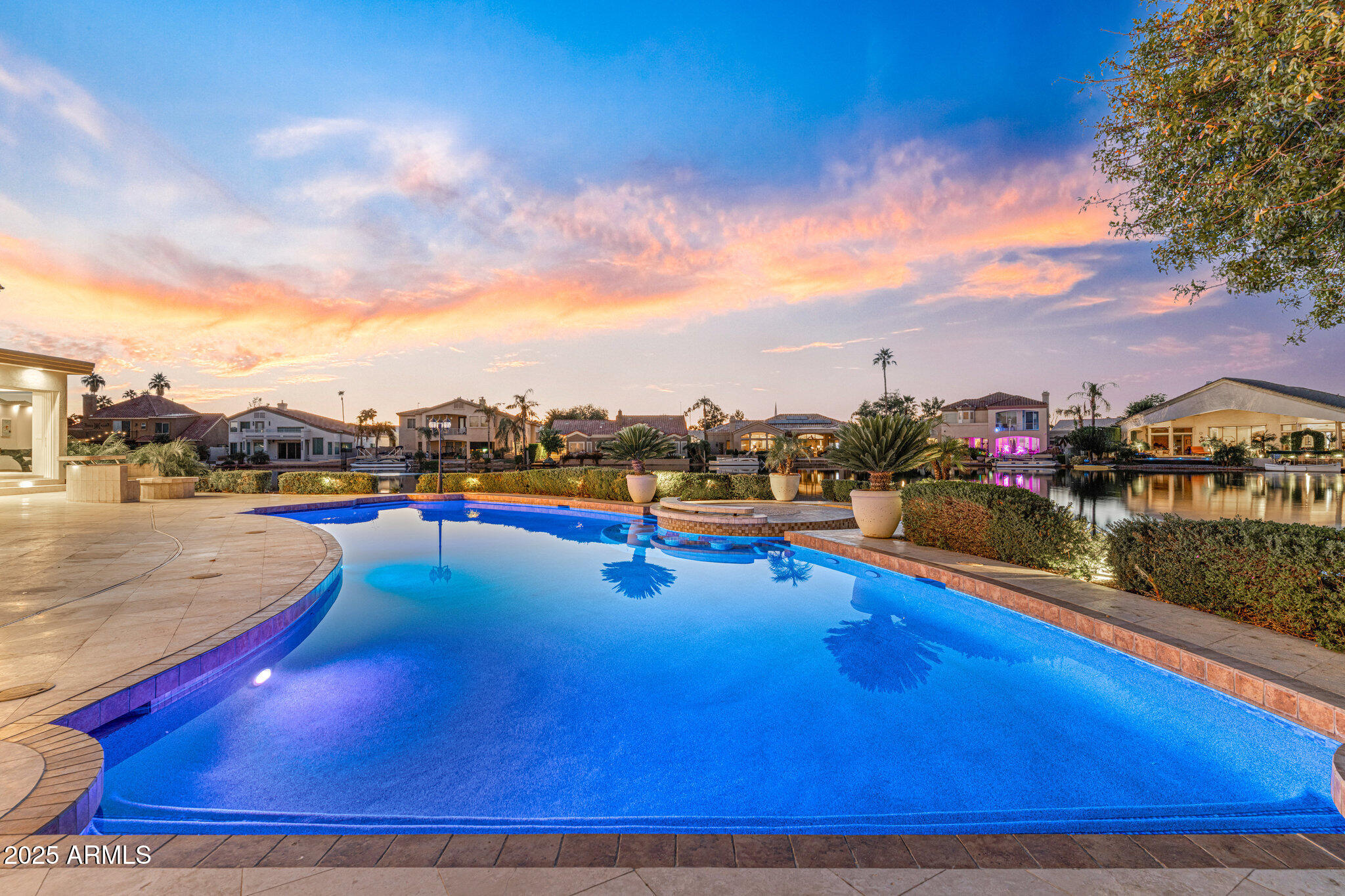 1502 E TREASURE COVE Drive