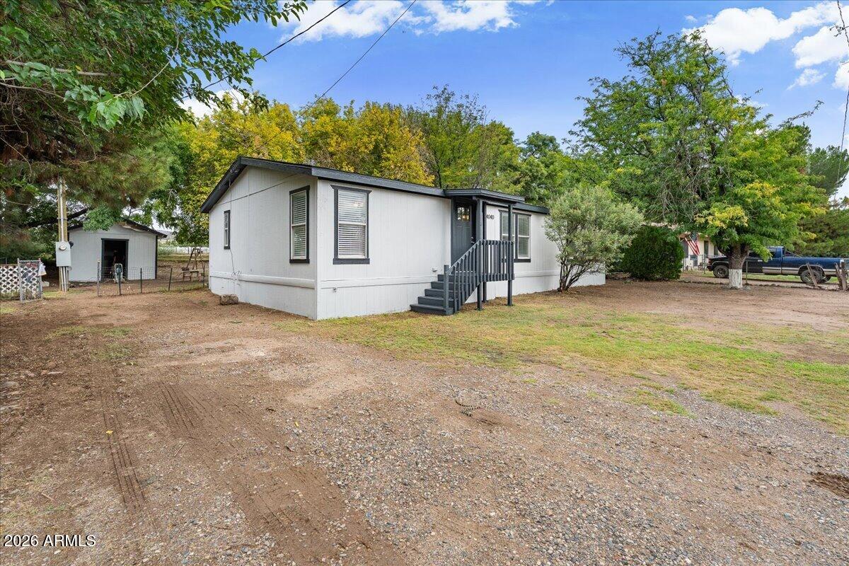 4040 E CLEAR CREEK Drive
