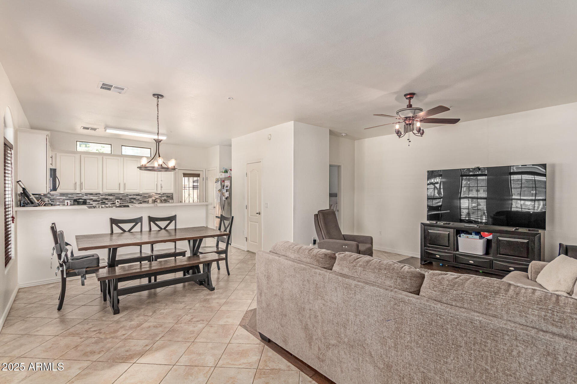 1350 S GREENFIELD Road 1123