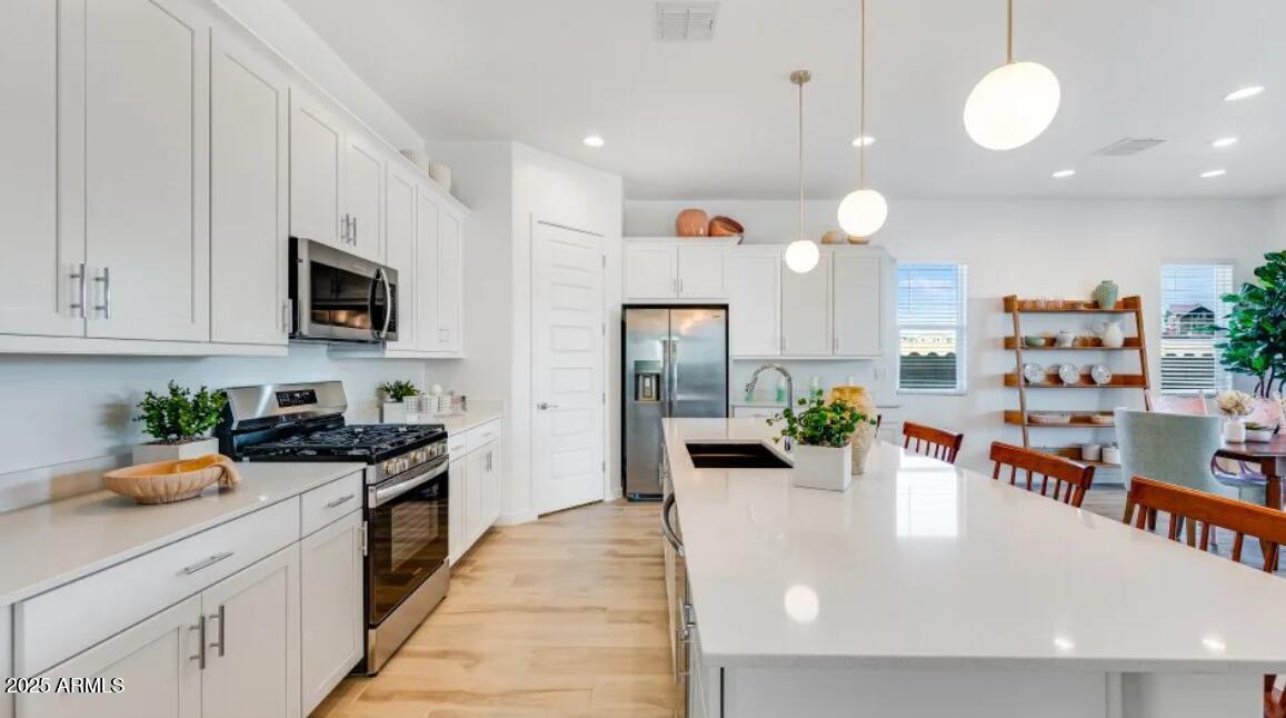 15048 W DESERT HOLLOW Drive