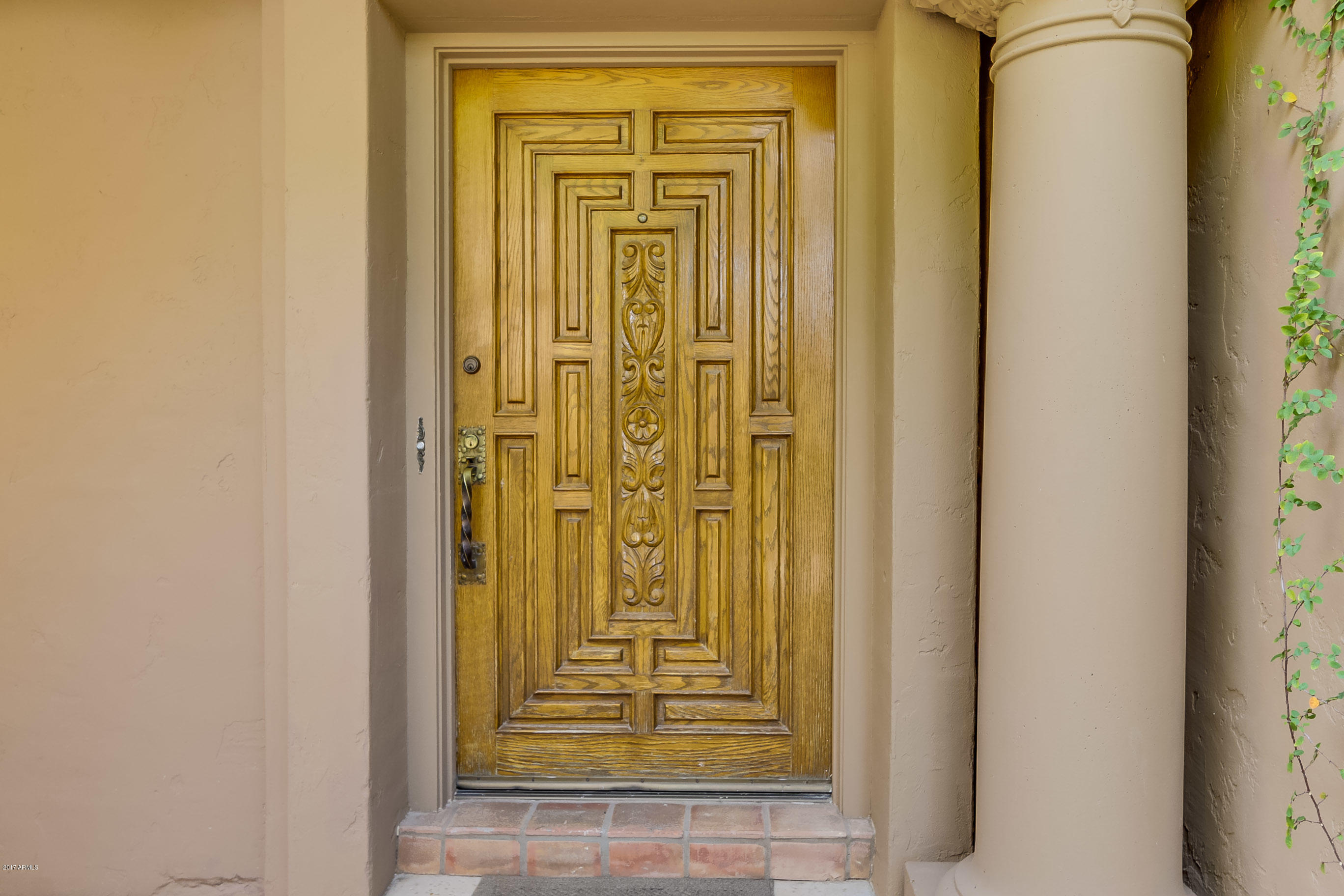 8711 E PARAISO Drive