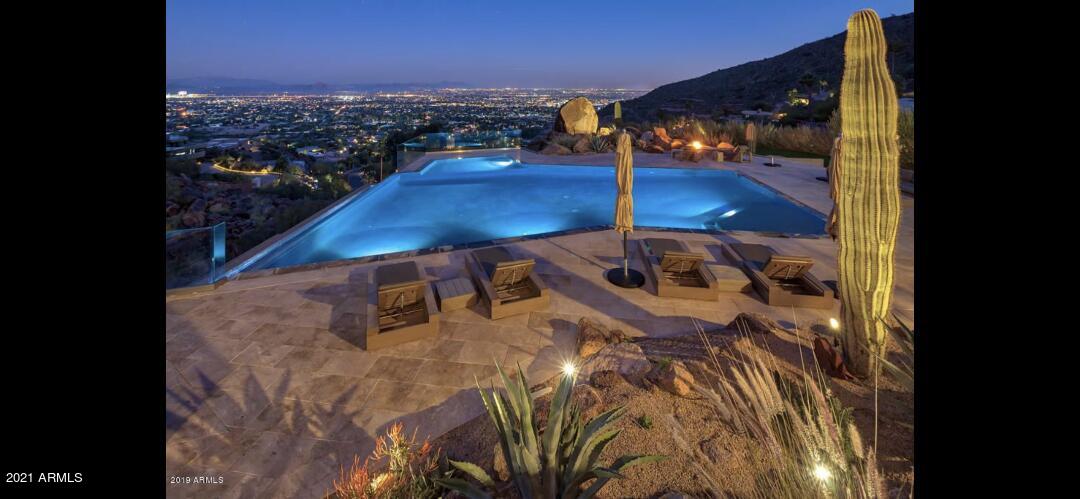6010 E CHOLLA Lane