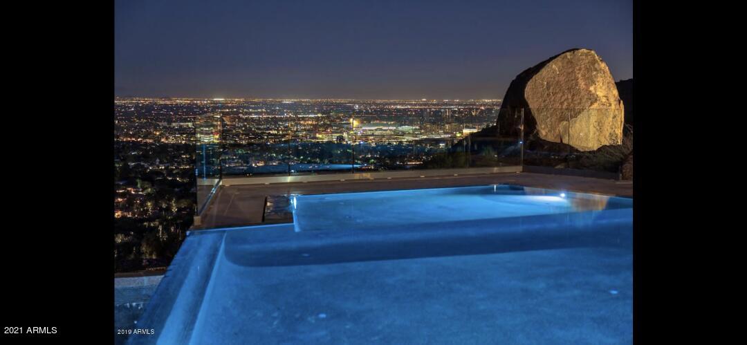 6010 E CHOLLA Lane