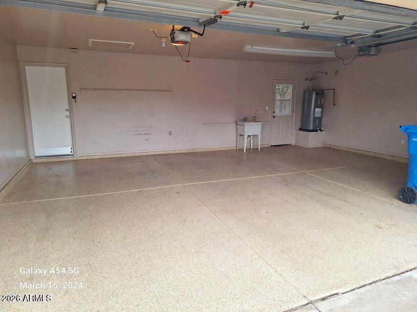 415 W AIRE LIBRE Avenue