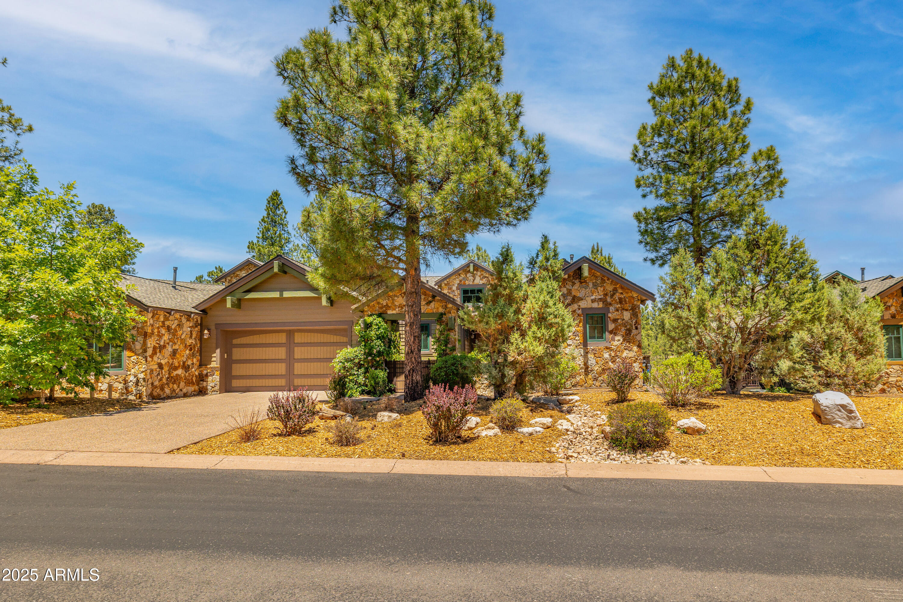 1483 E Castle Hills Drive 12
