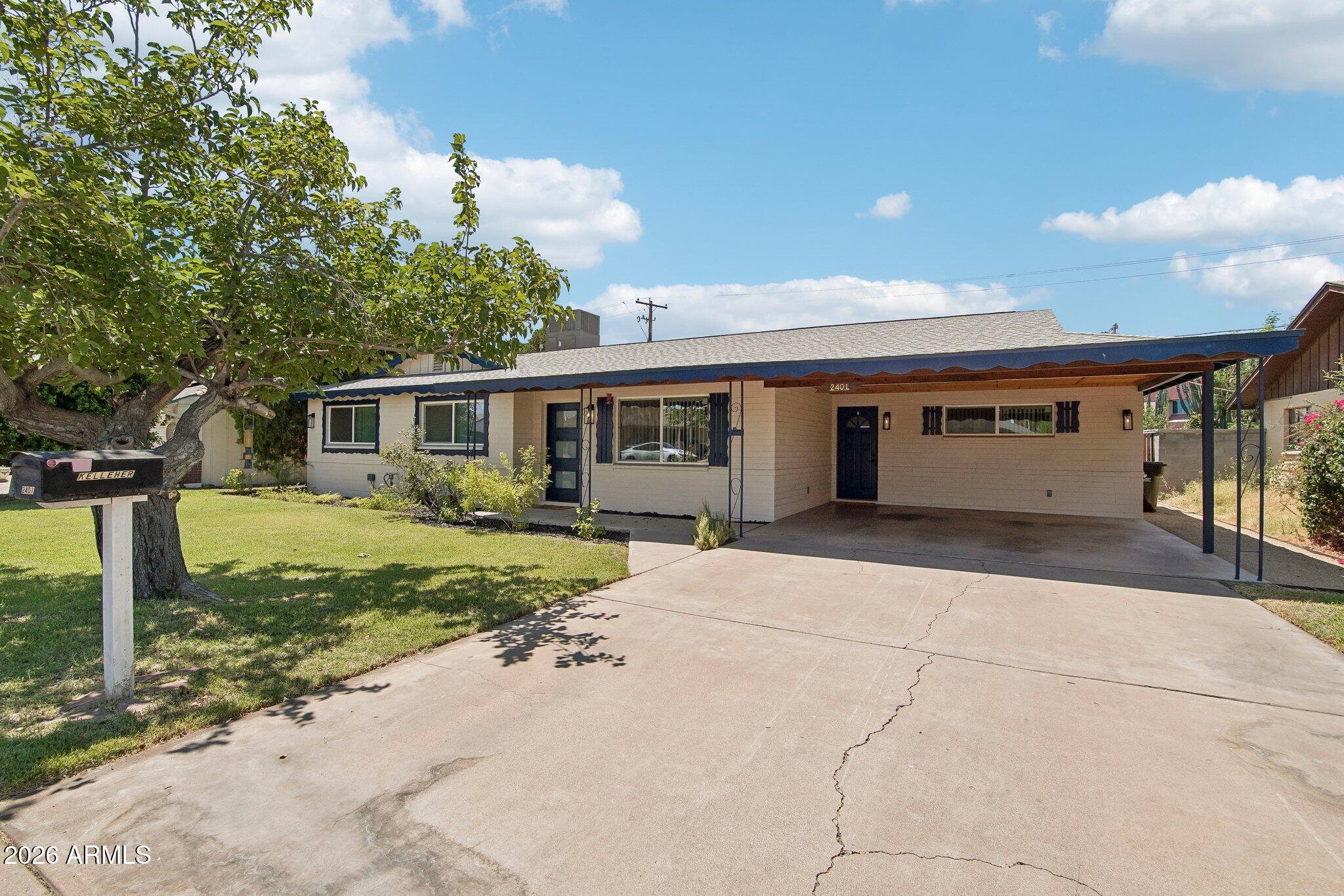 2401 W ECHO Lane
