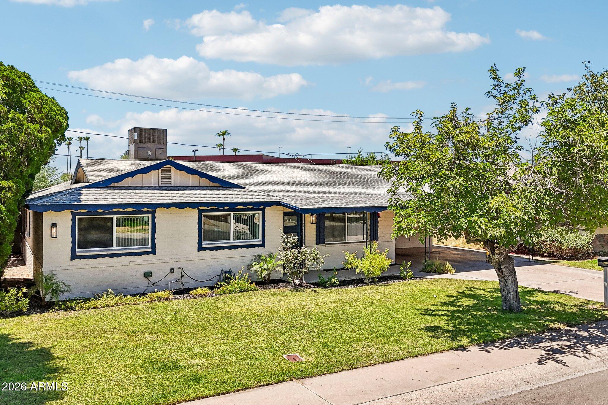 2401 W ECHO Lane