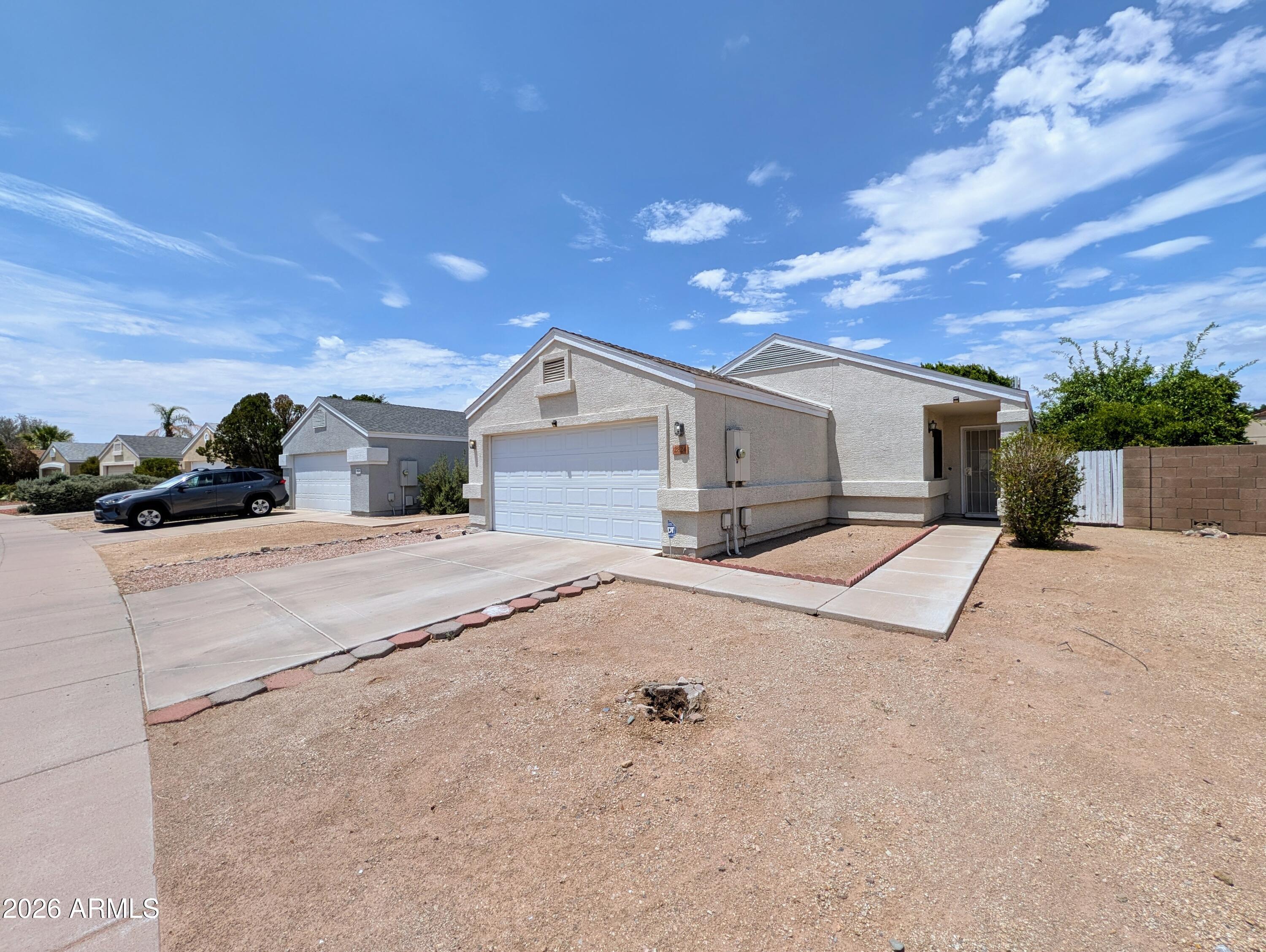 2824 W ANGELA Drive