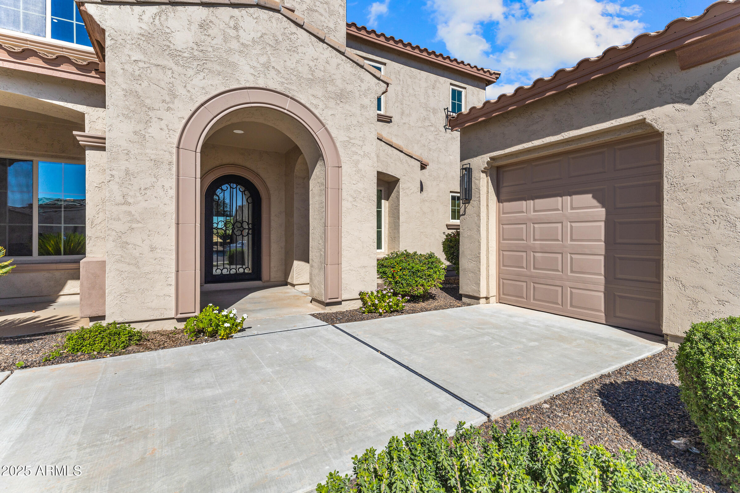 3126 E WILDHORSE Court